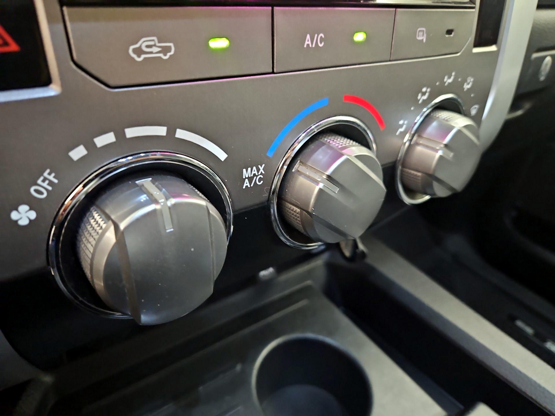 Thumbnail: 2014 Toyota Tundra - 16