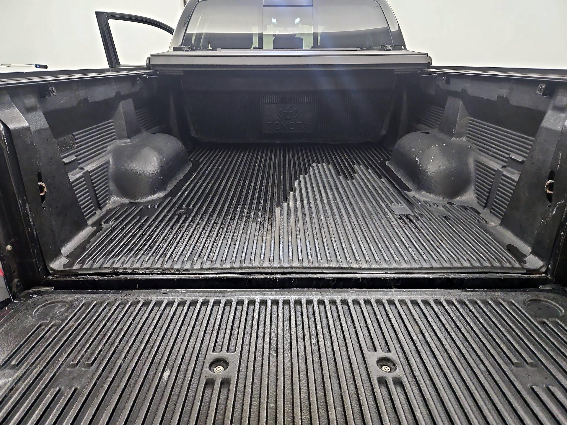 Thumbnail: 2014 Toyota Tundra - 19