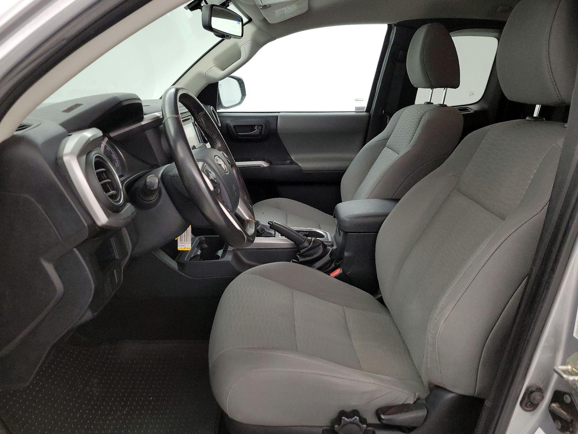 Thumbnail: 2017 Toyota Tacoma - 11