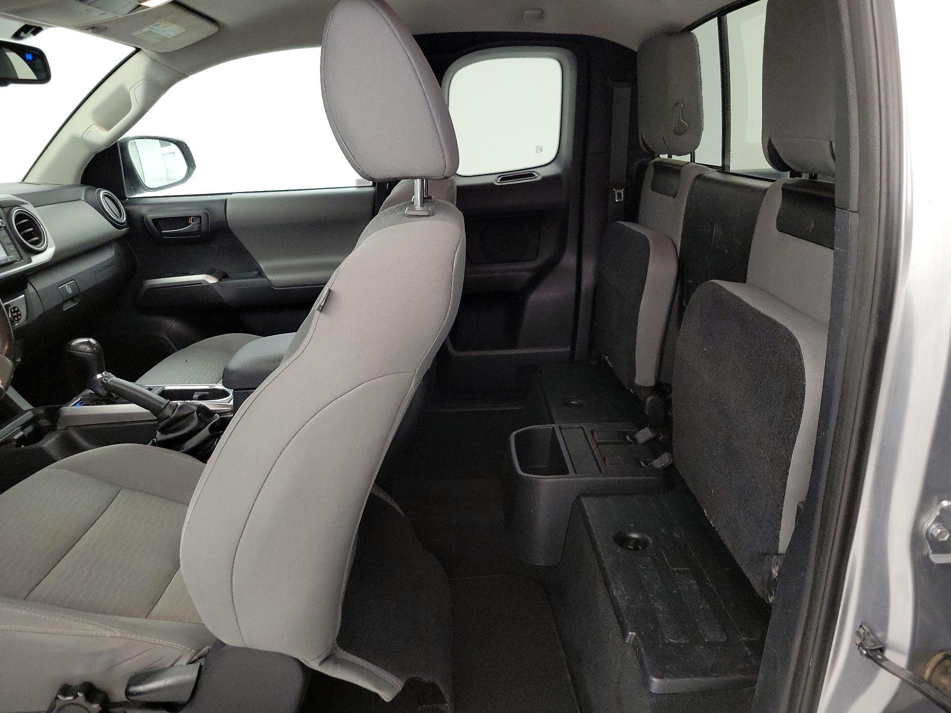 Thumbnail: 2017 Toyota Tacoma - 18