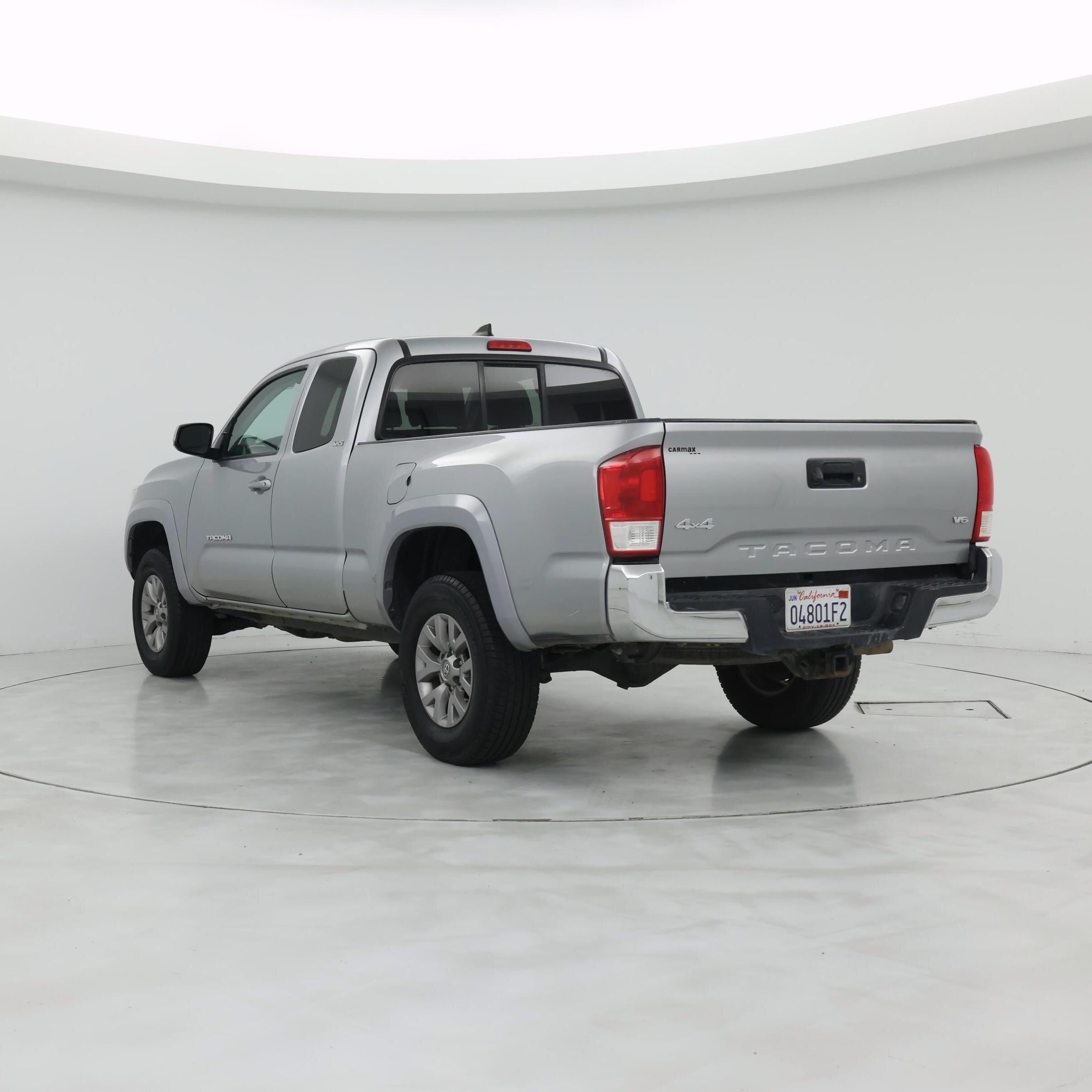 Thumbnail: 2017 Toyota Tacoma - 2