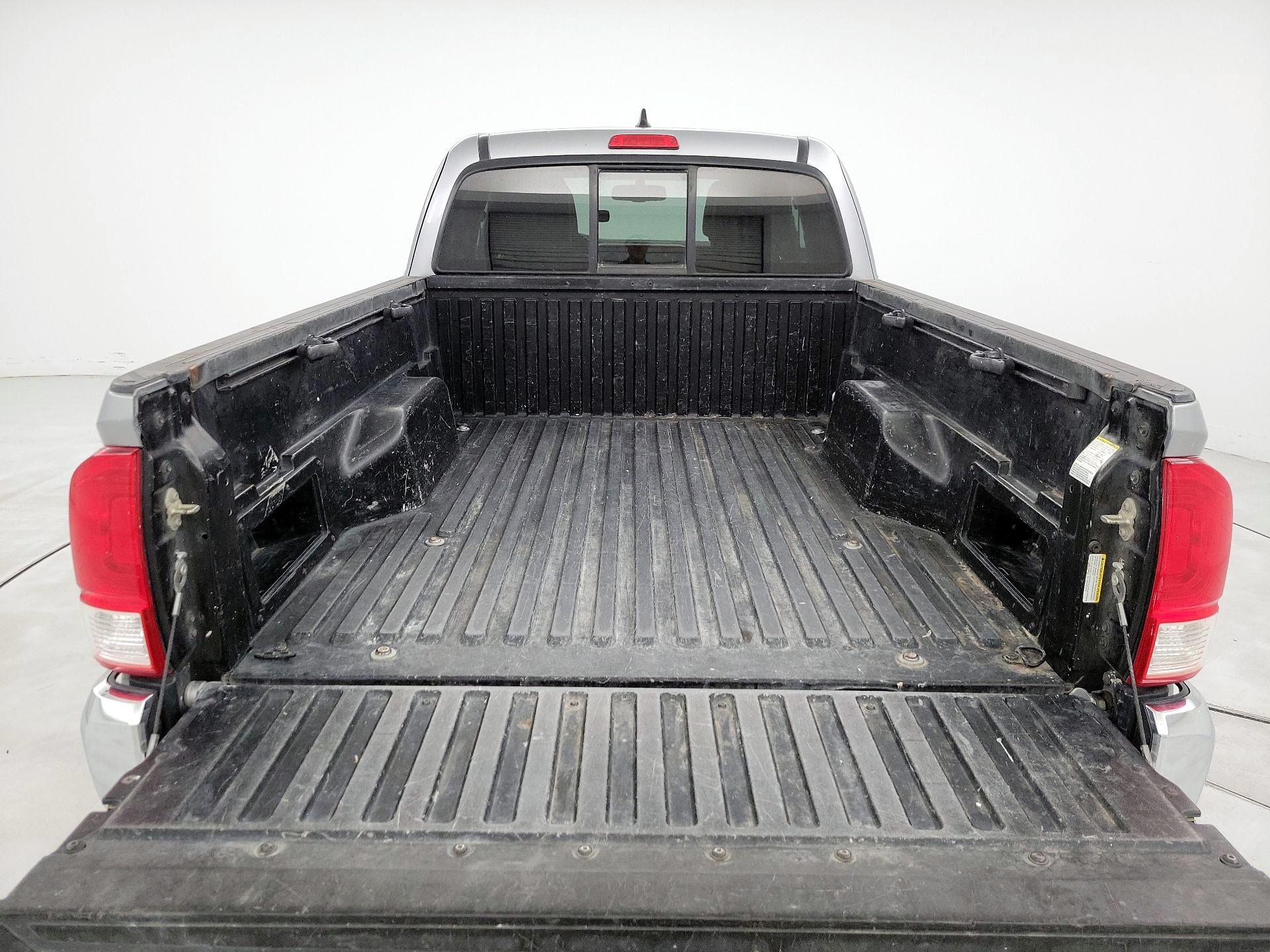 Thumbnail: 2017 Toyota Tacoma - 19