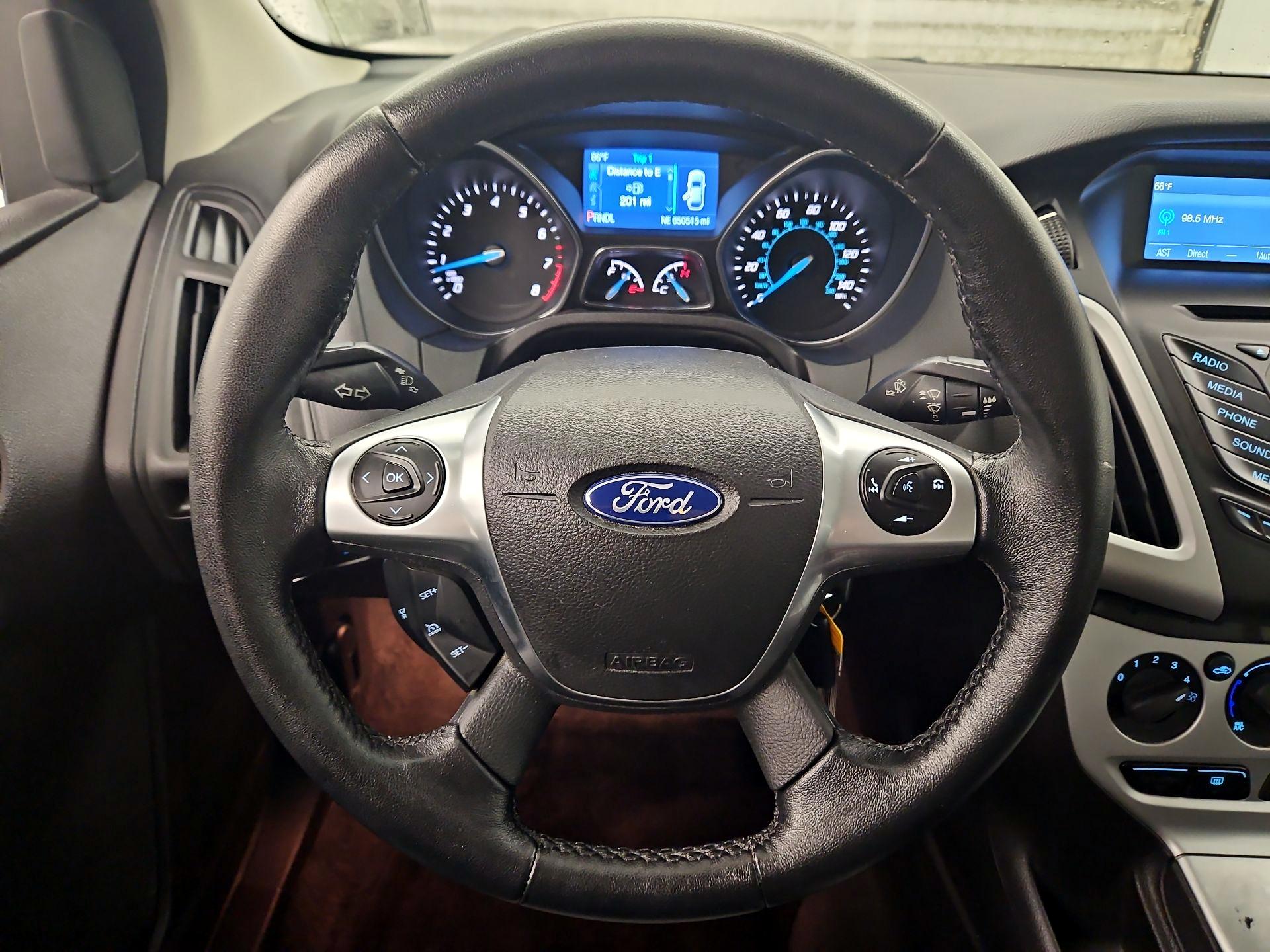 Thumbnail: 2014 Ford Focus - 10