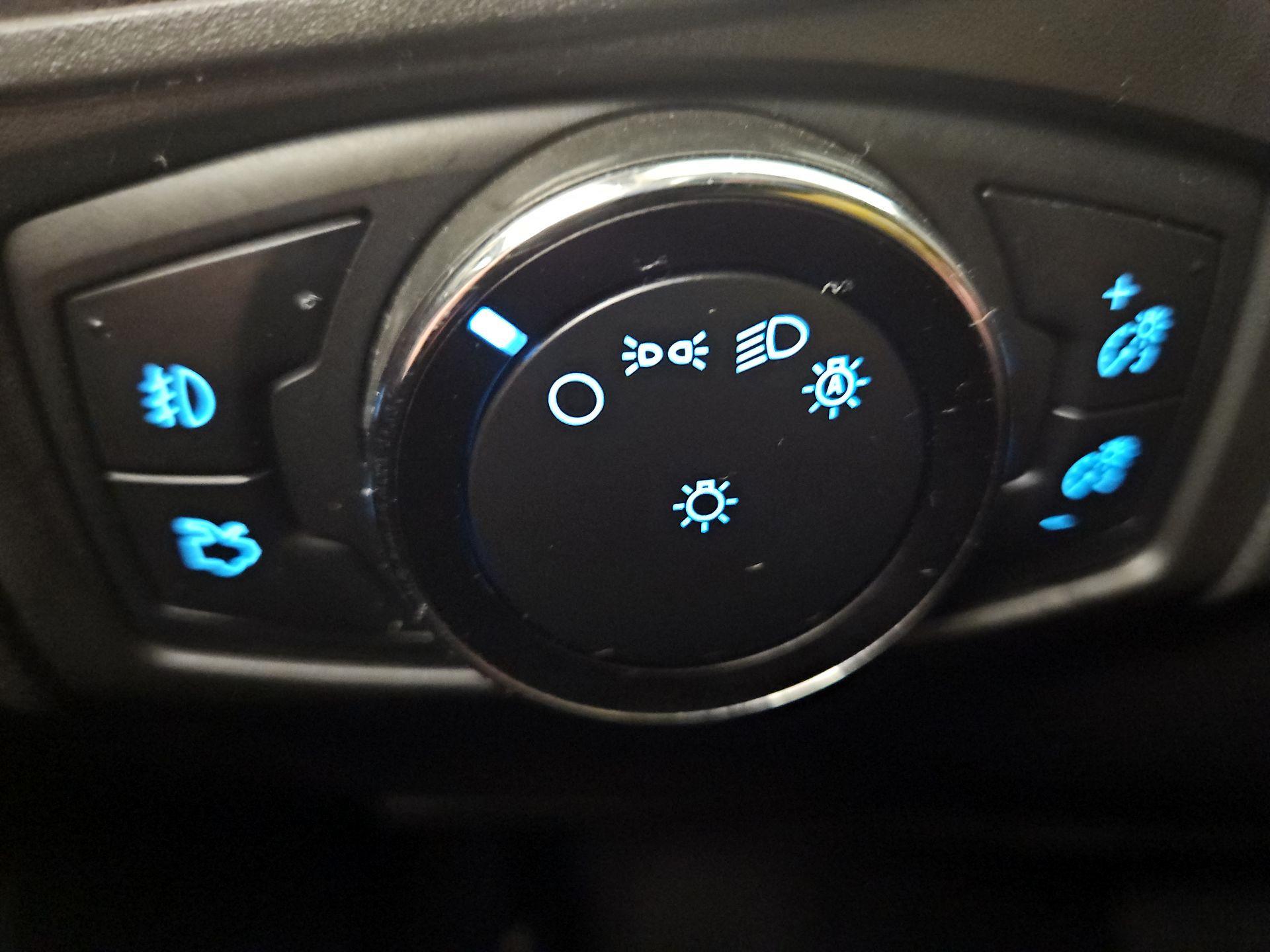Thumbnail: 2014 Ford Focus - 13