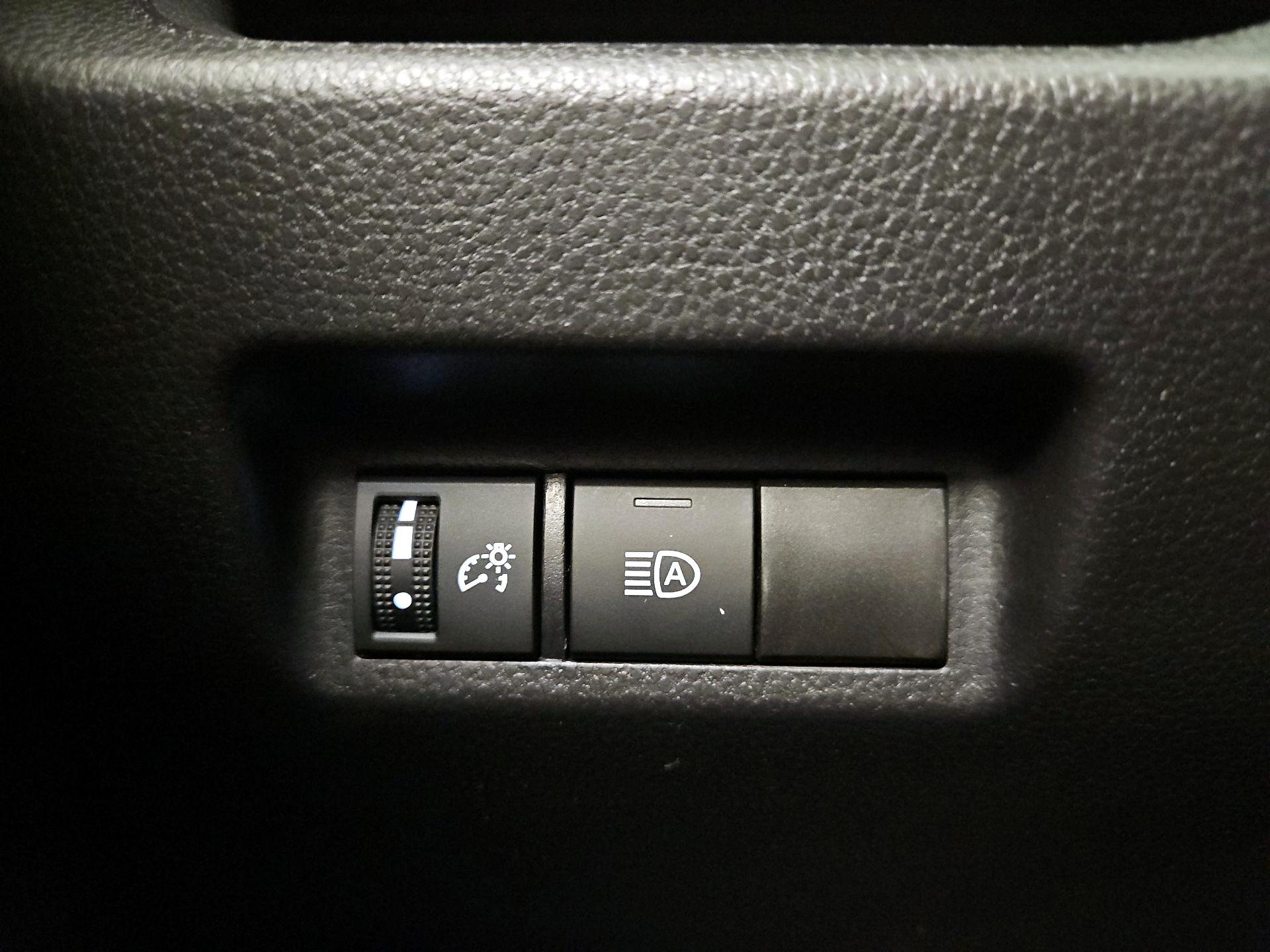 Thumbnail: 2025 Toyota RAV4 - 13