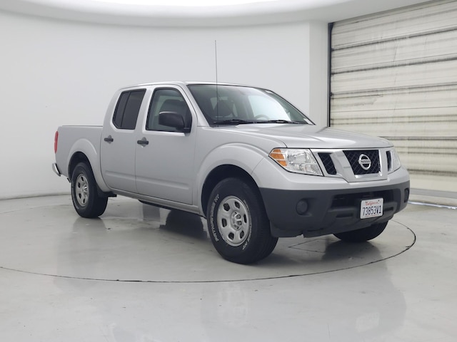 Silver 2015 Nissan Frontier S Crew Cab Pickup Truck 4X2 Automatic