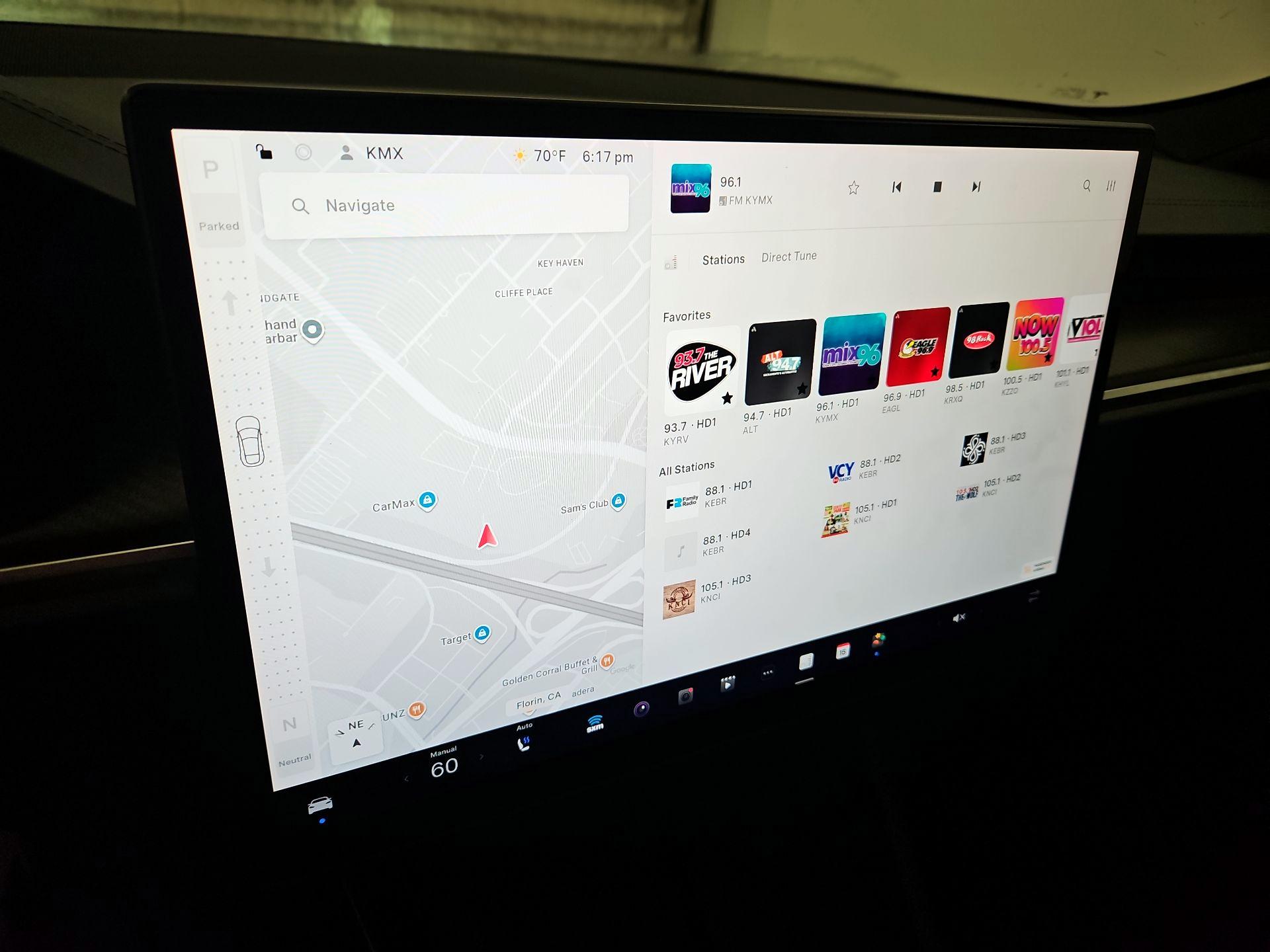 Thumbnail: 2022 Tesla Model S - 15