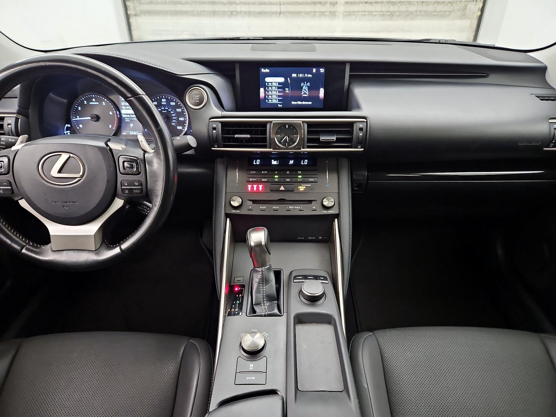 Thumbnail: 2019 Lexus IS - 9