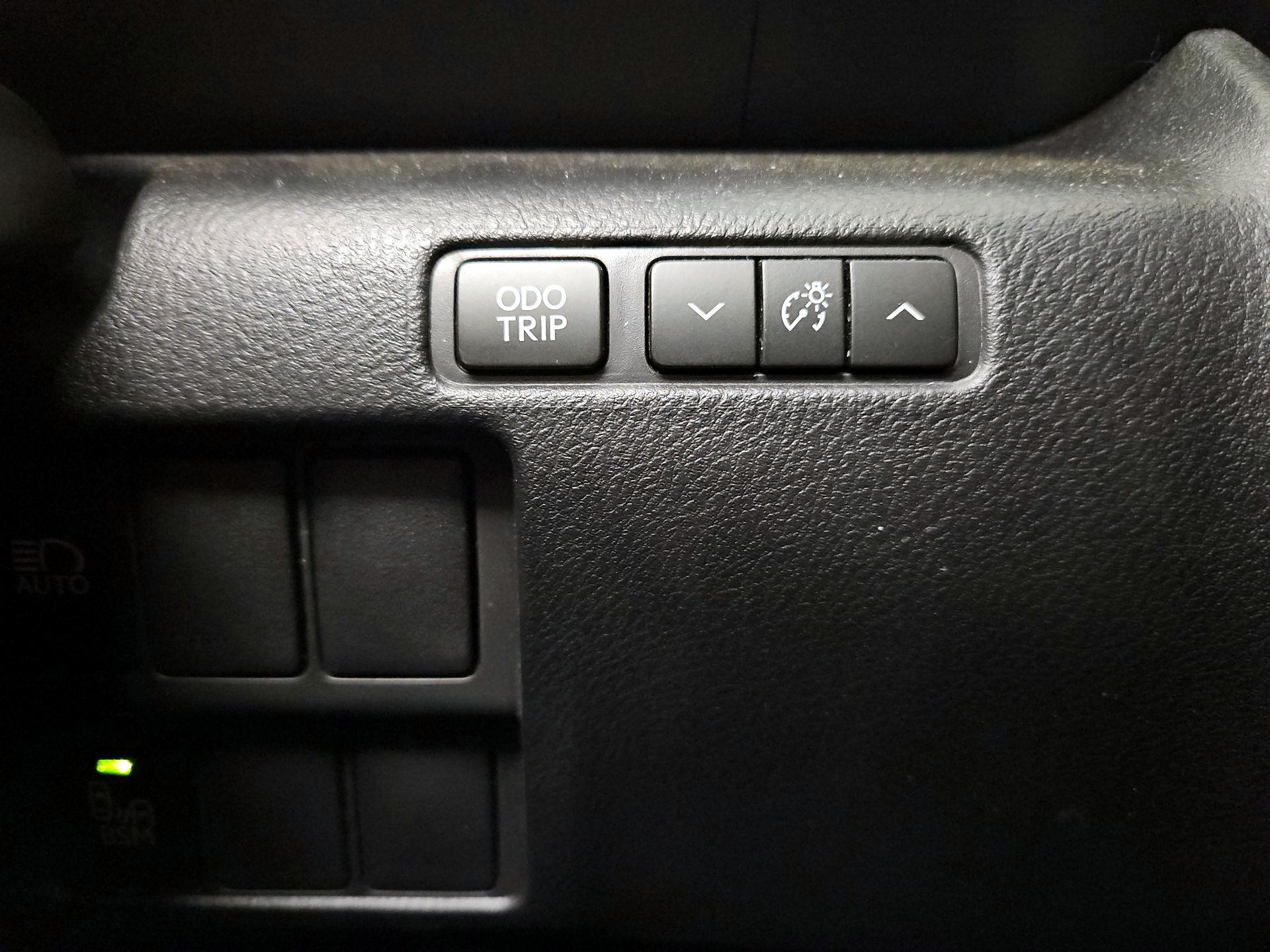 Thumbnail: 2019 Lexus IS - 13