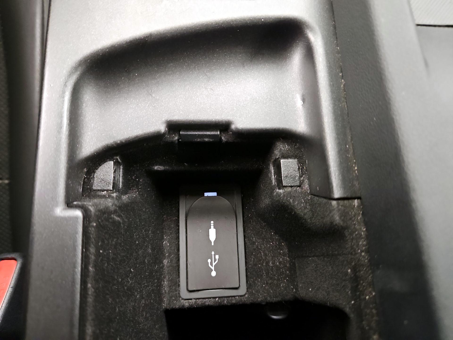 Thumbnail: 2019 Lexus IS - 18