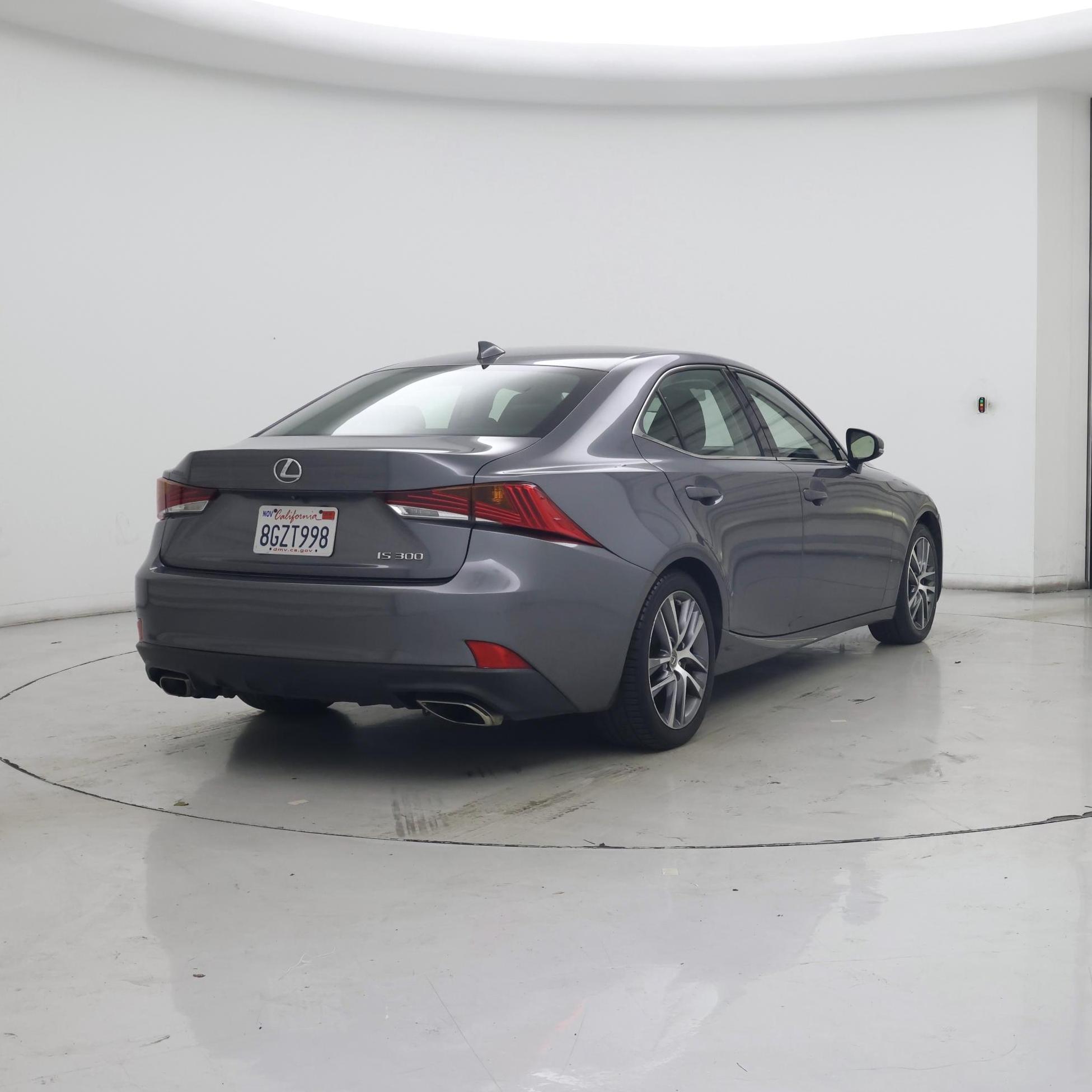 Thumbnail: 2019 Lexus IS - 8