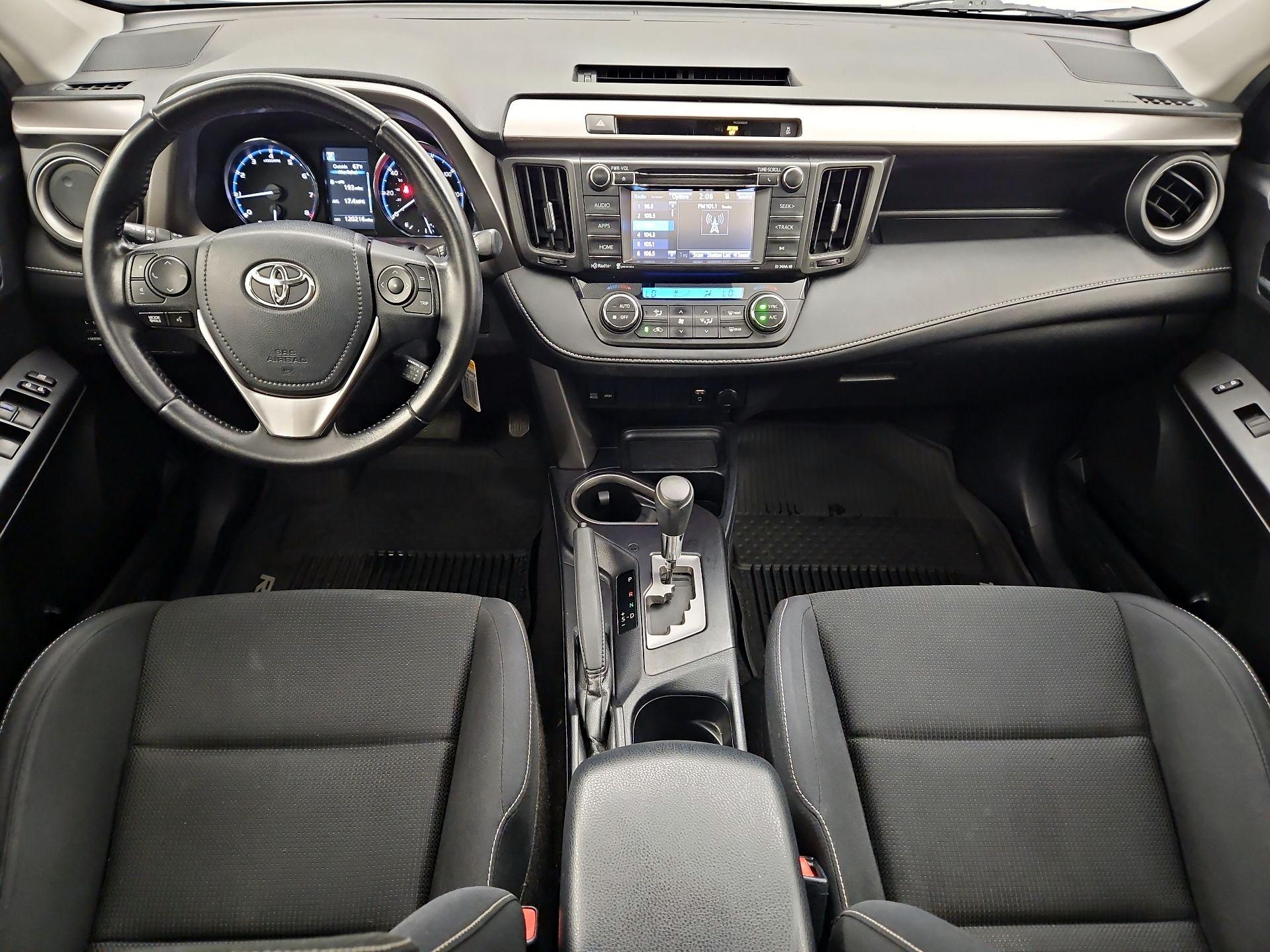 Thumbnail: 2016 Toyota RAV4 - 9