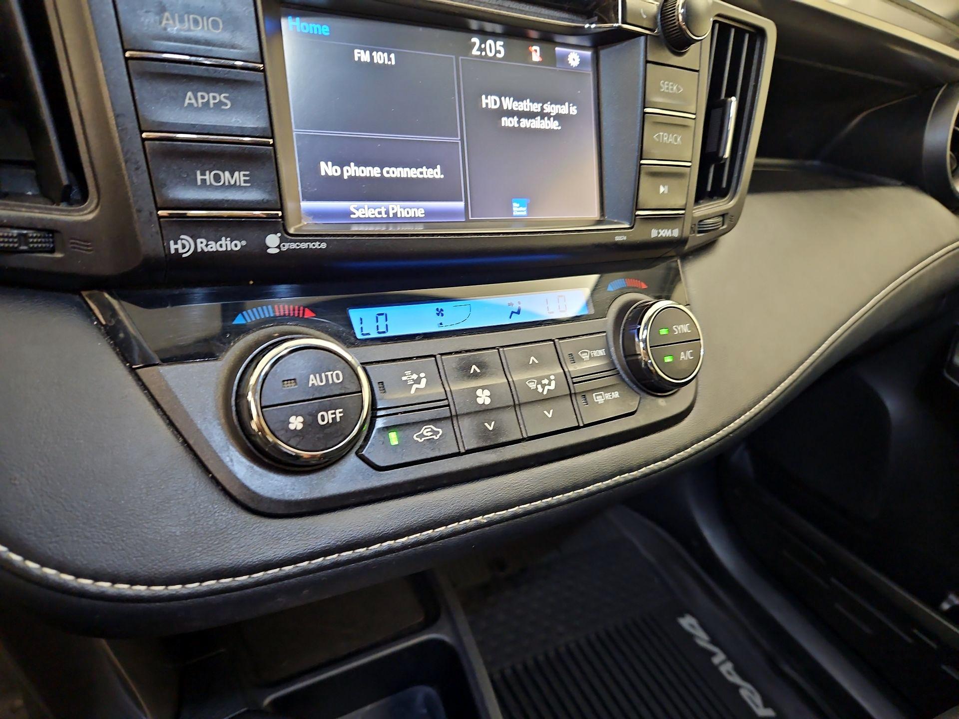 Thumbnail: 2016 Toyota RAV4 - 16