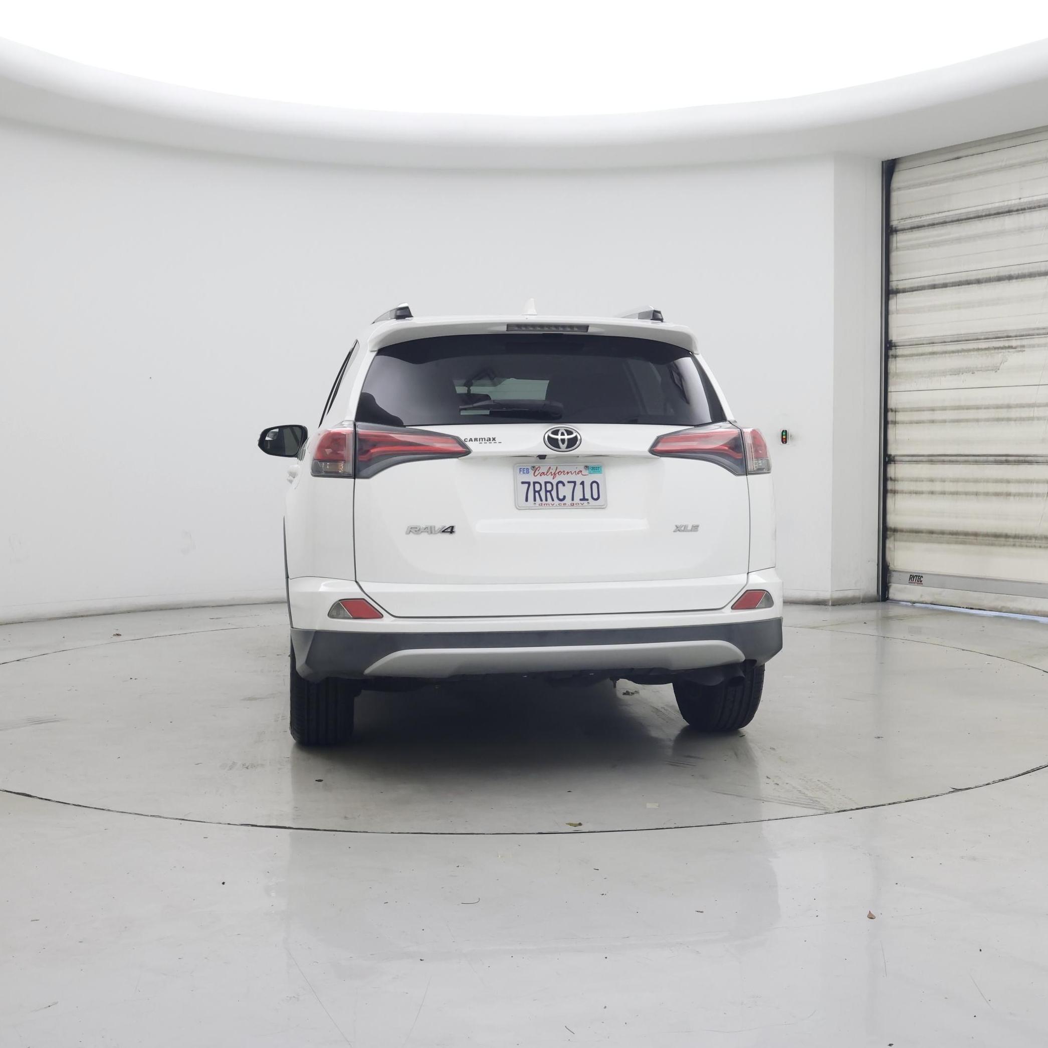 Thumbnail: 2016 Toyota RAV4 - 6