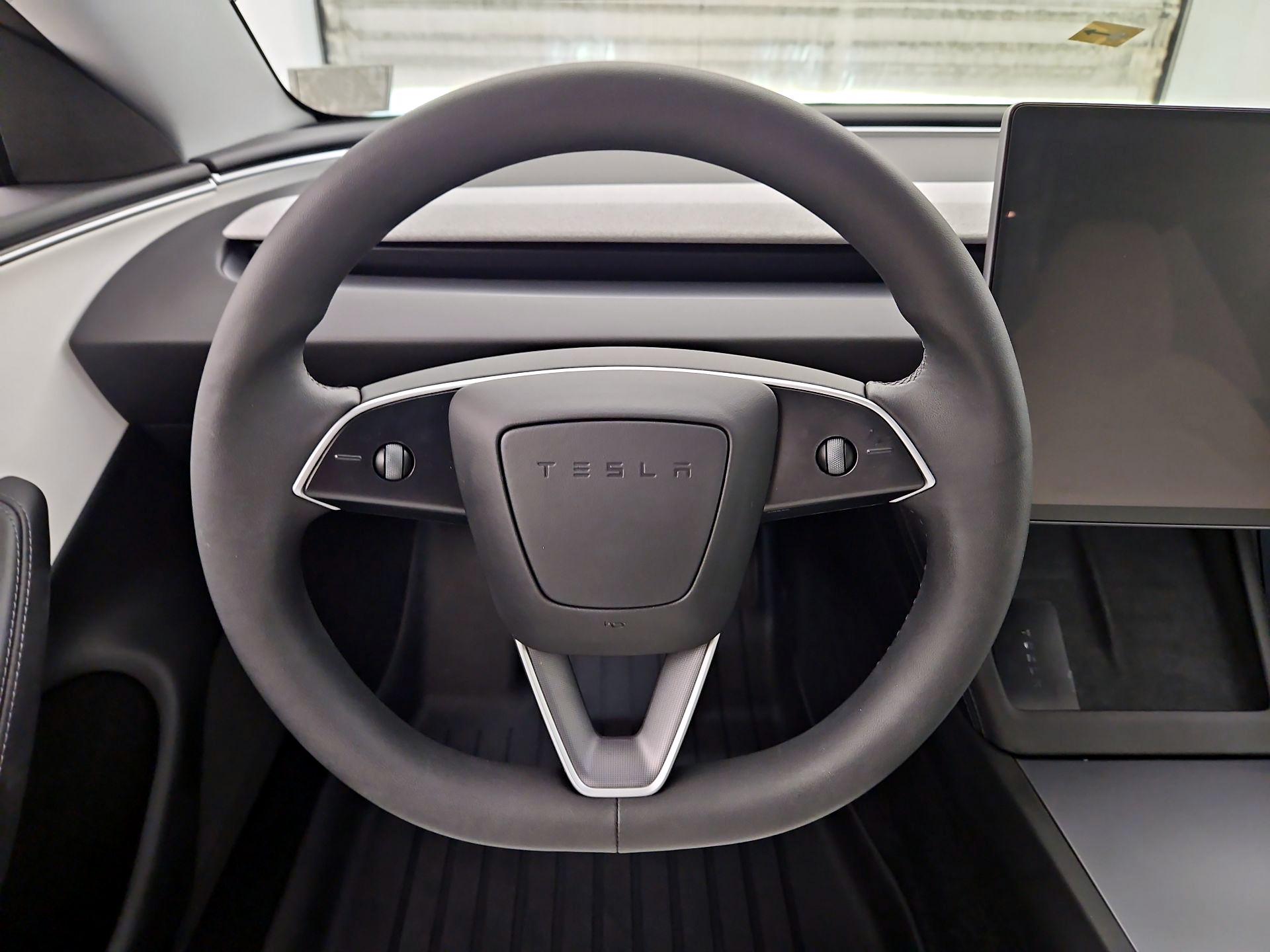 Thumbnail: 2025 Tesla Model 3 - 10