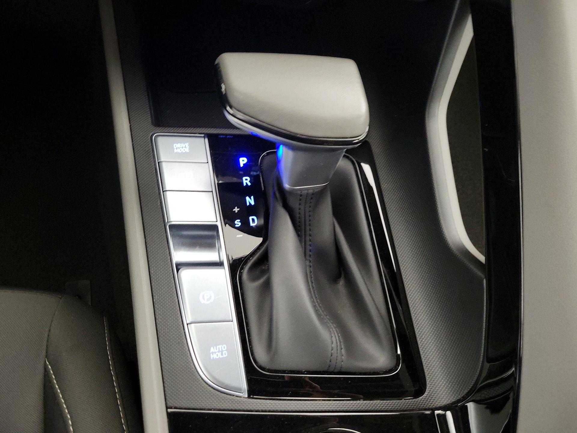 Thumbnail: 2025 Hyundai Elantra - 18