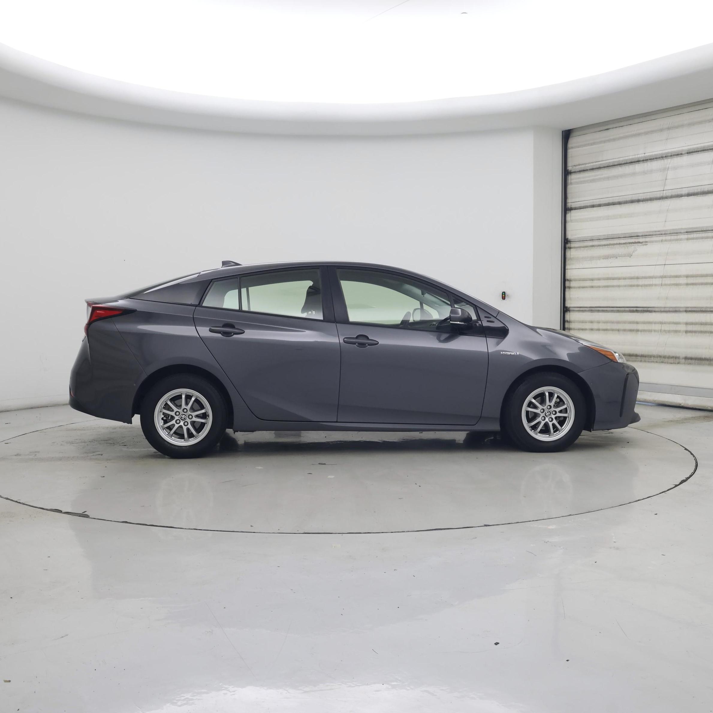 Thumbnail: 2019 Toyota Prius - 7