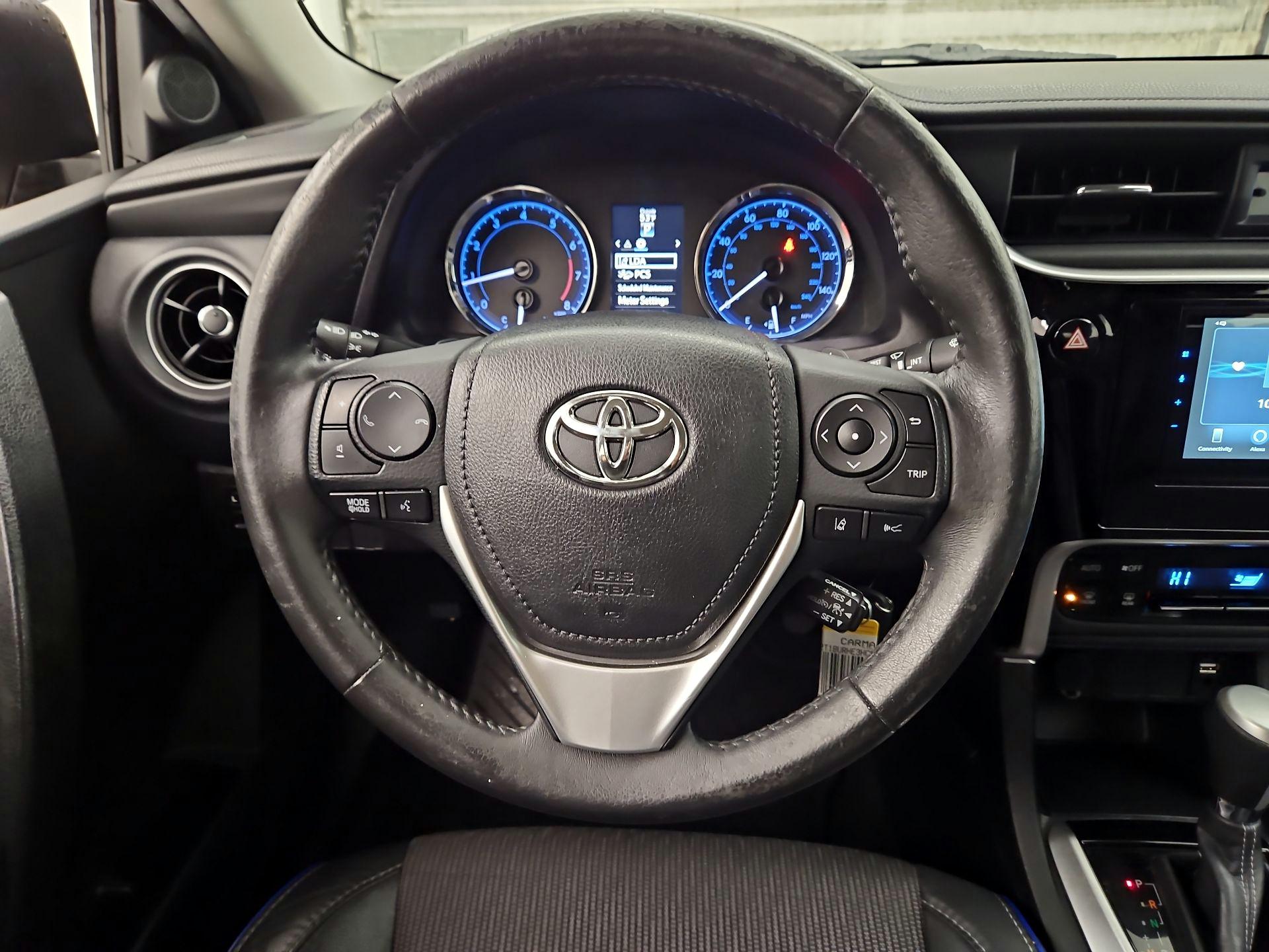 Thumbnail: 2017 Toyota Corolla - 10