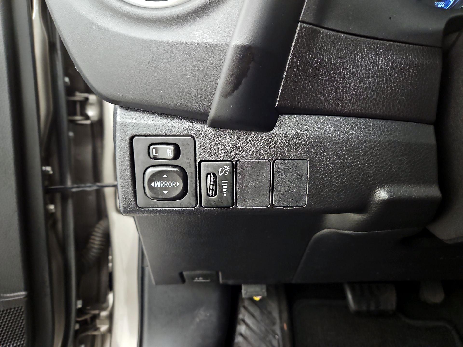 Thumbnail: 2017 Toyota Corolla - 13