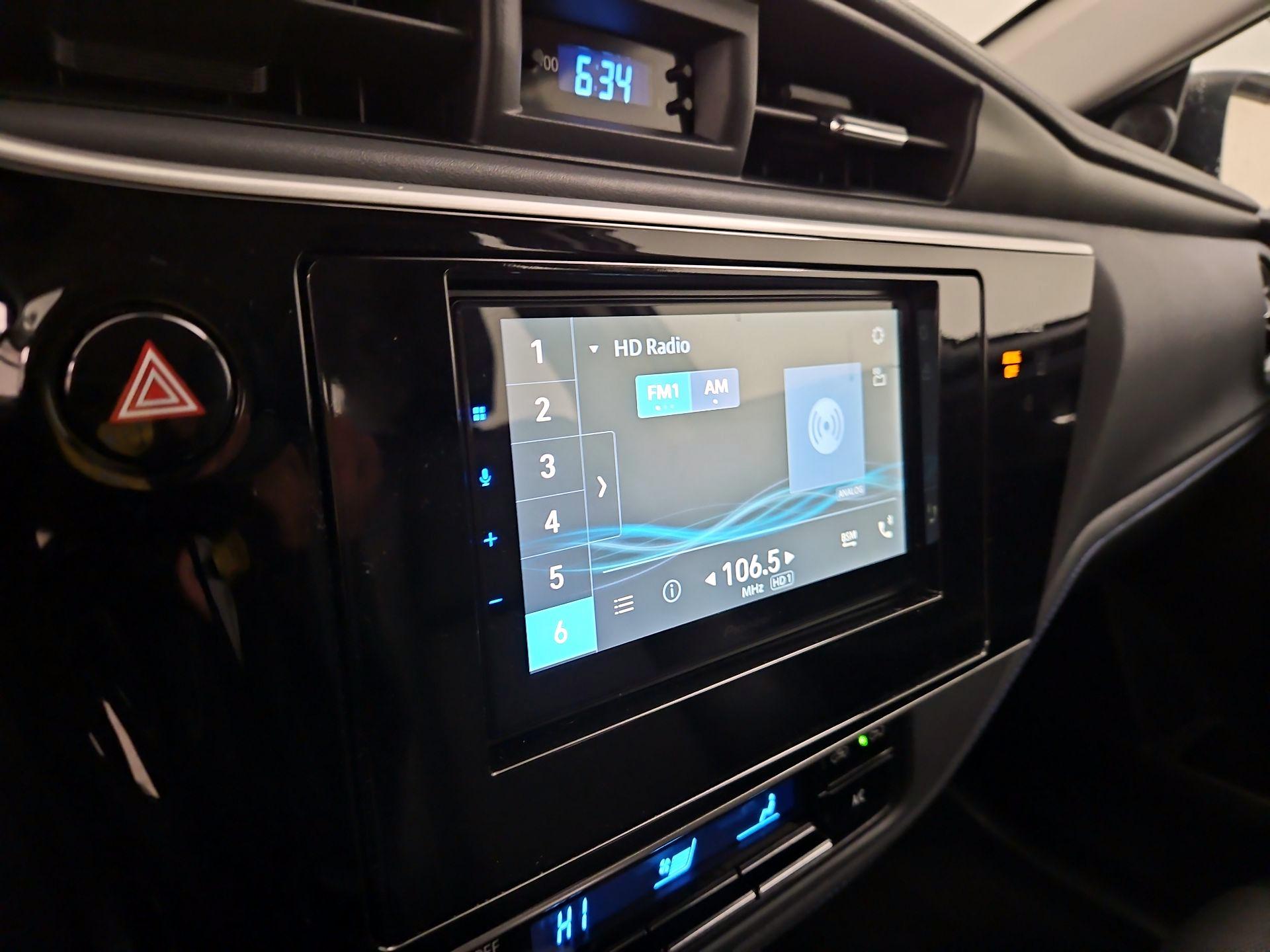 Thumbnail: 2017 Toyota Corolla - 15