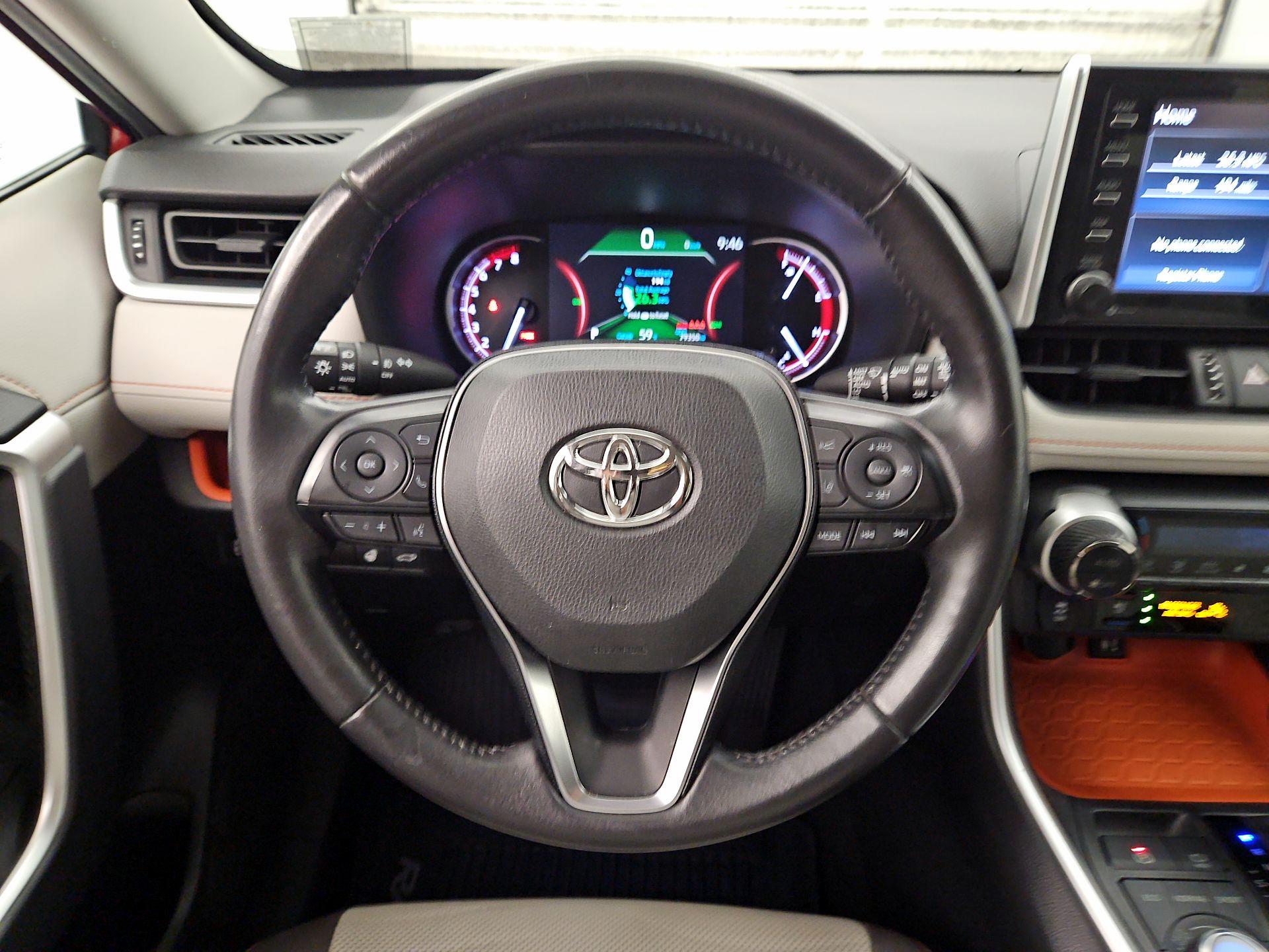 Thumbnail: 2019 Toyota RAV4 - 10