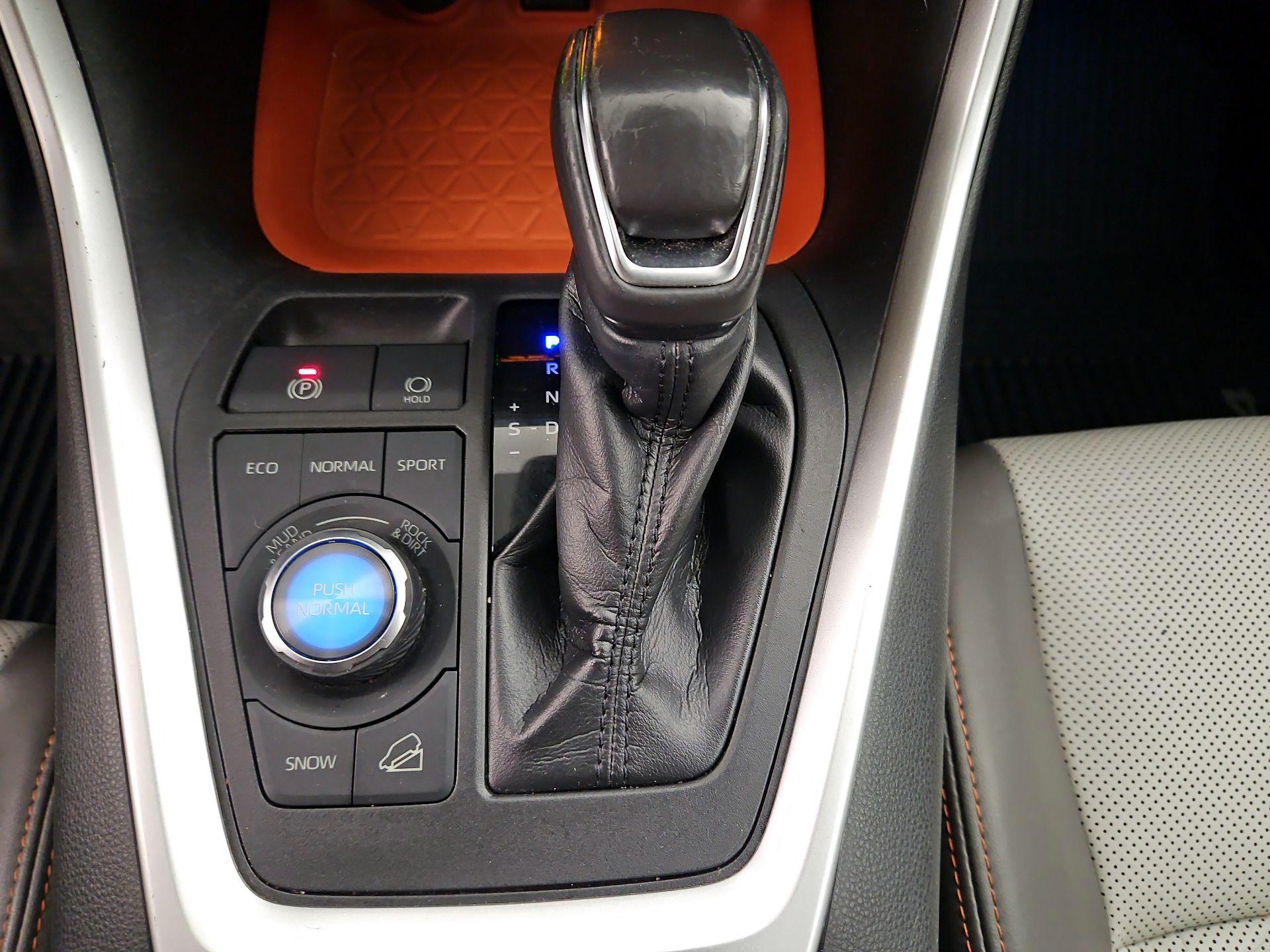 Thumbnail: 2019 Toyota RAV4 - 17