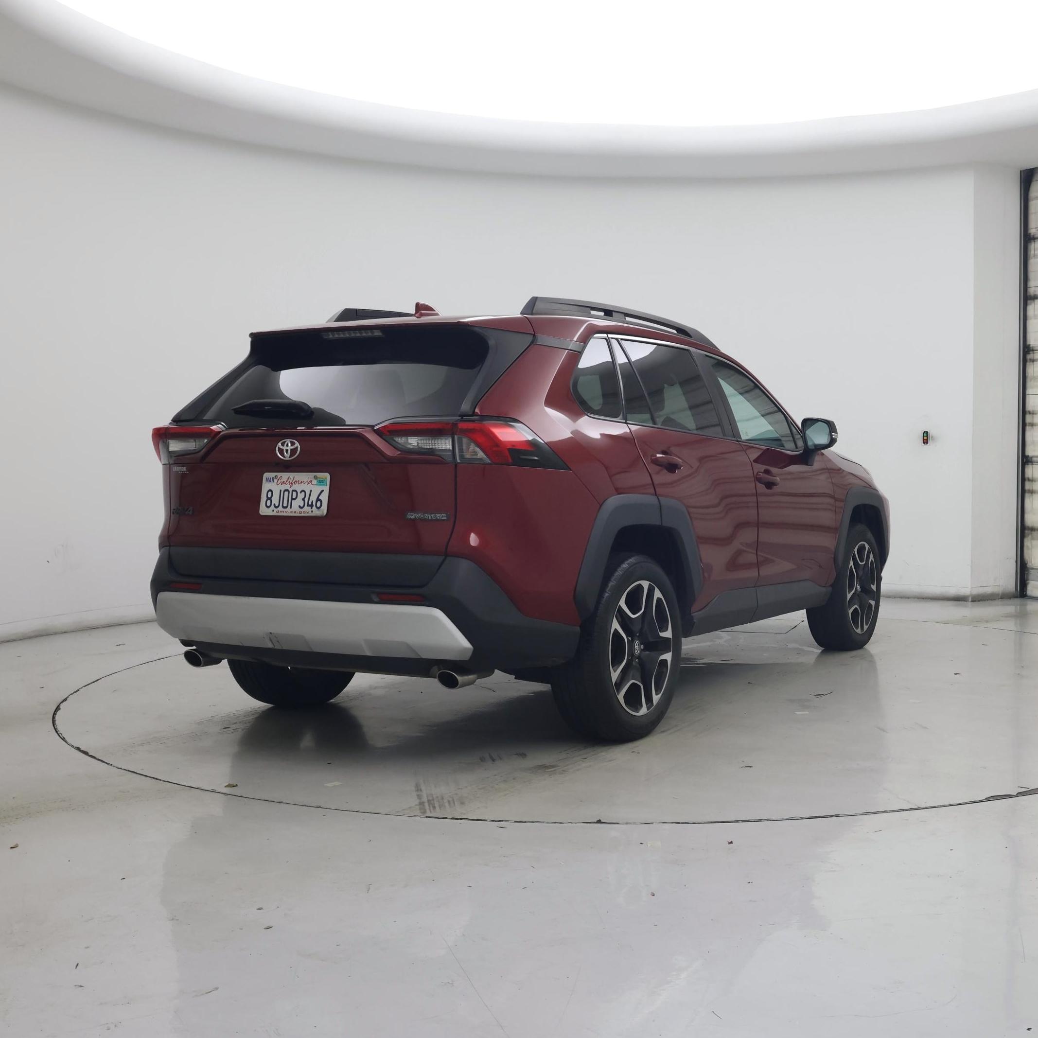 Thumbnail: 2019 Toyota RAV4 - 8