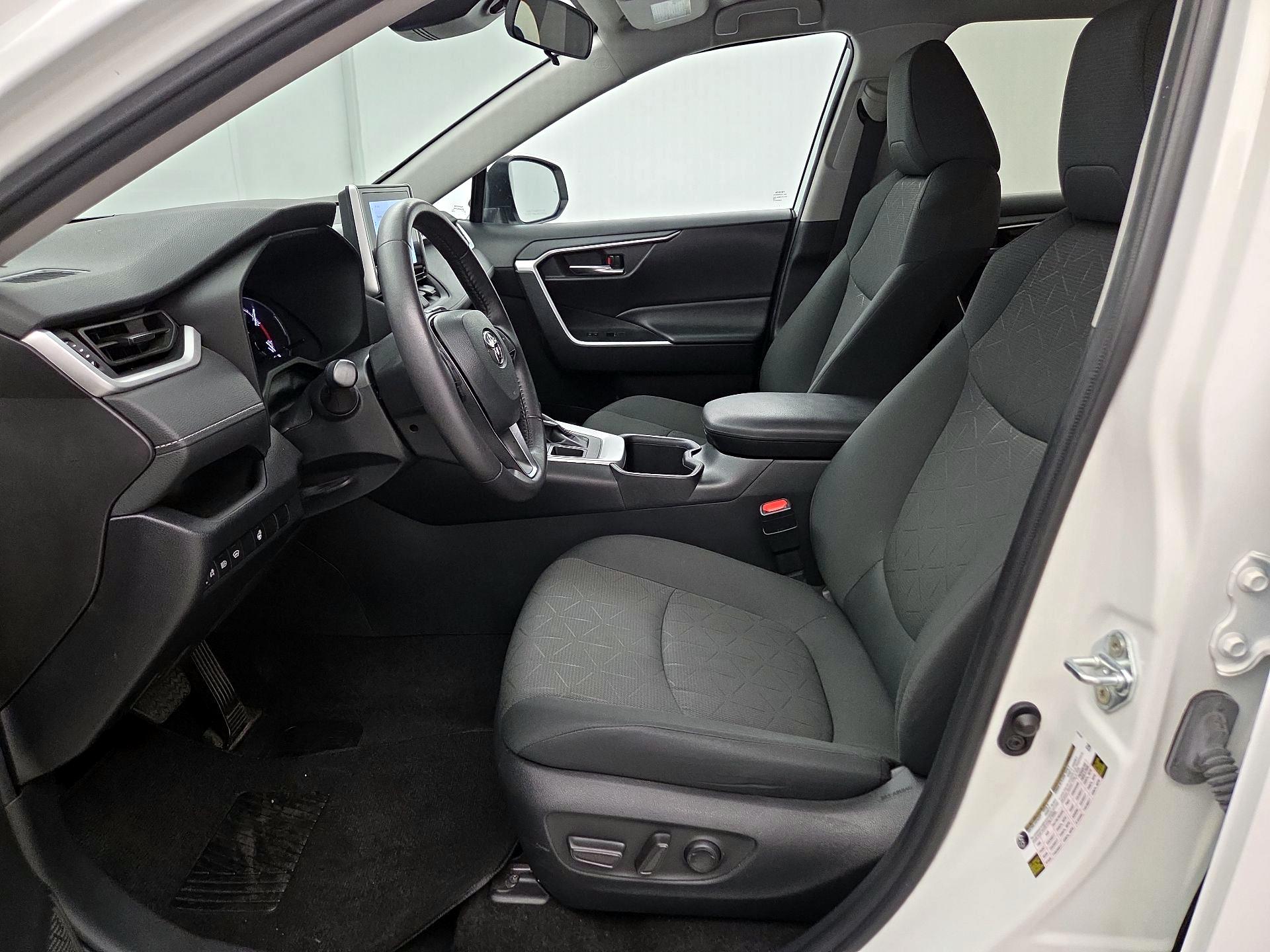 Thumbnail: 2024 Toyota RAV4 - 11