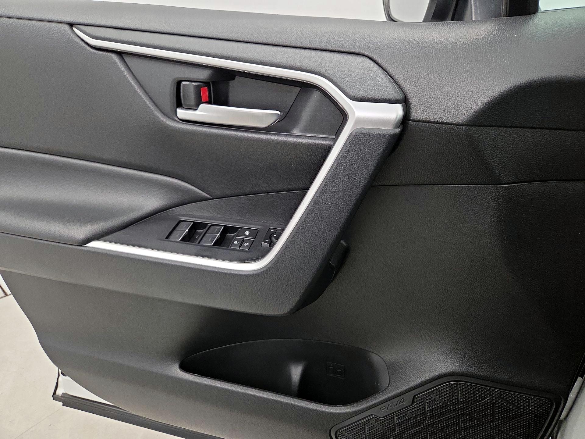 Thumbnail: 2024 Toyota RAV4 - 12