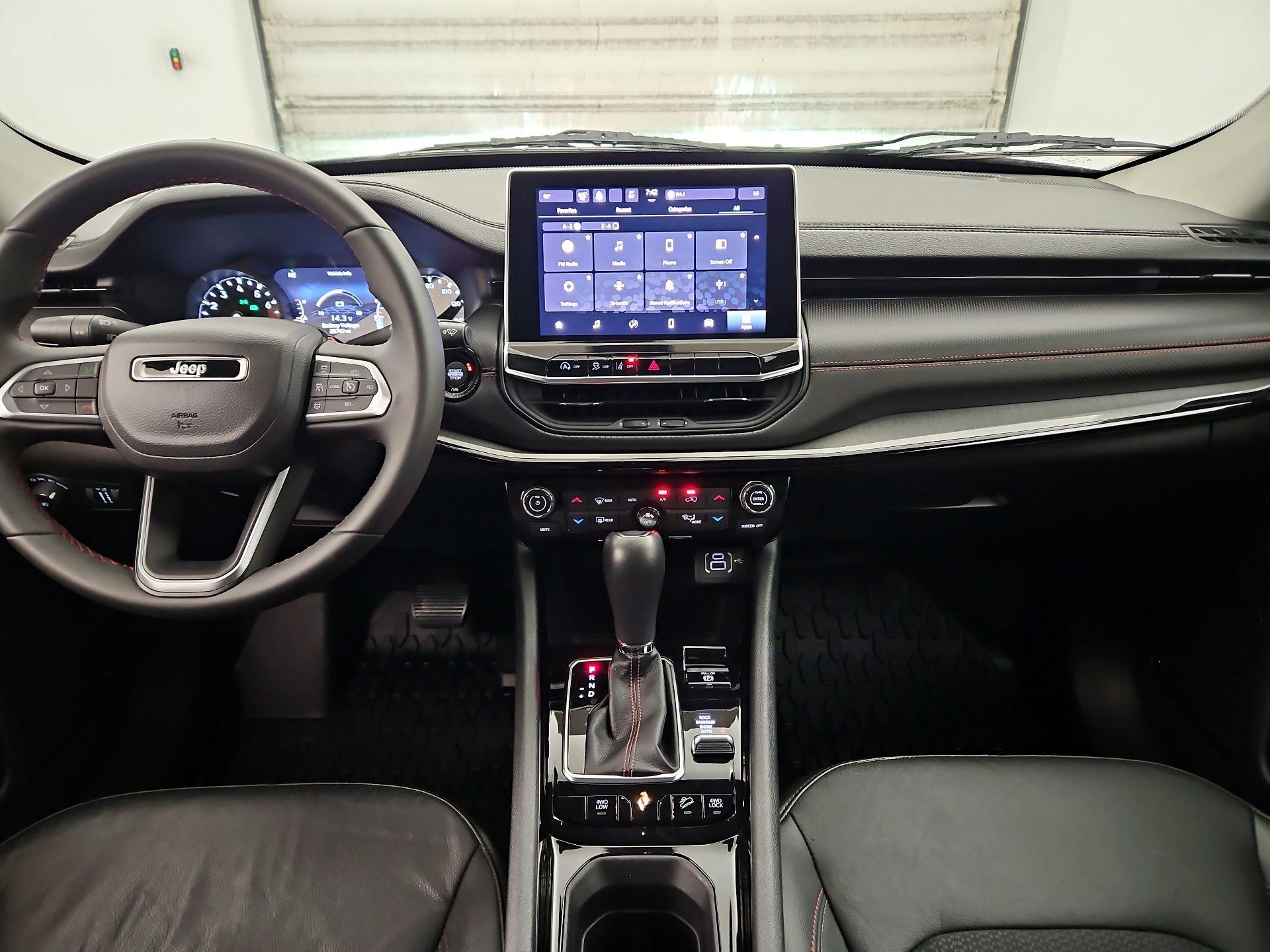 Thumbnail: 2022 Jeep Compass - 9