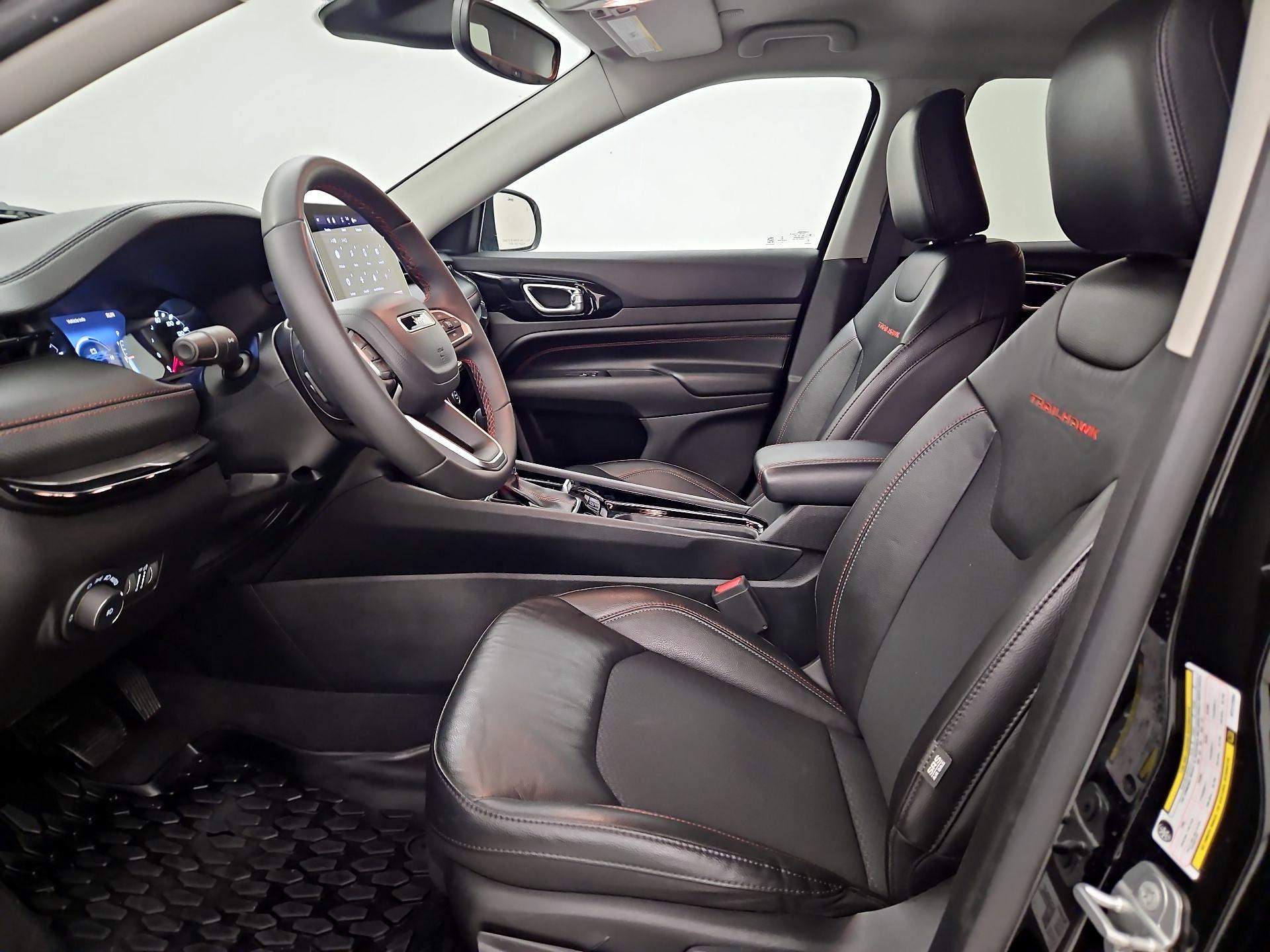 Thumbnail: 2022 Jeep Compass - 11