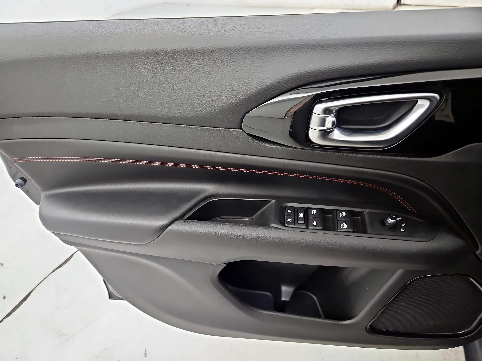 Thumbnail: 2022 Jeep Compass - 12