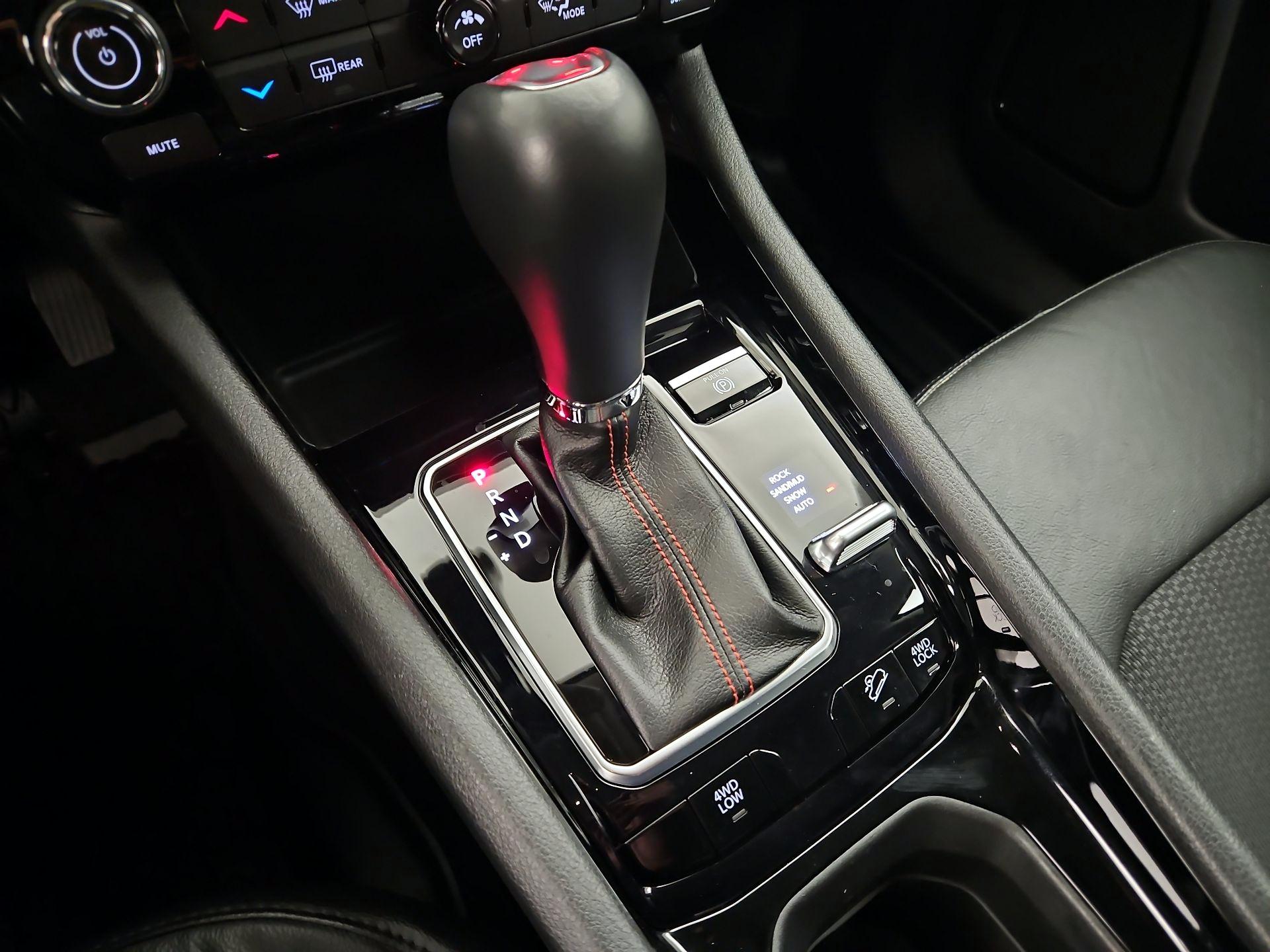 Thumbnail: 2022 Jeep Compass - 17