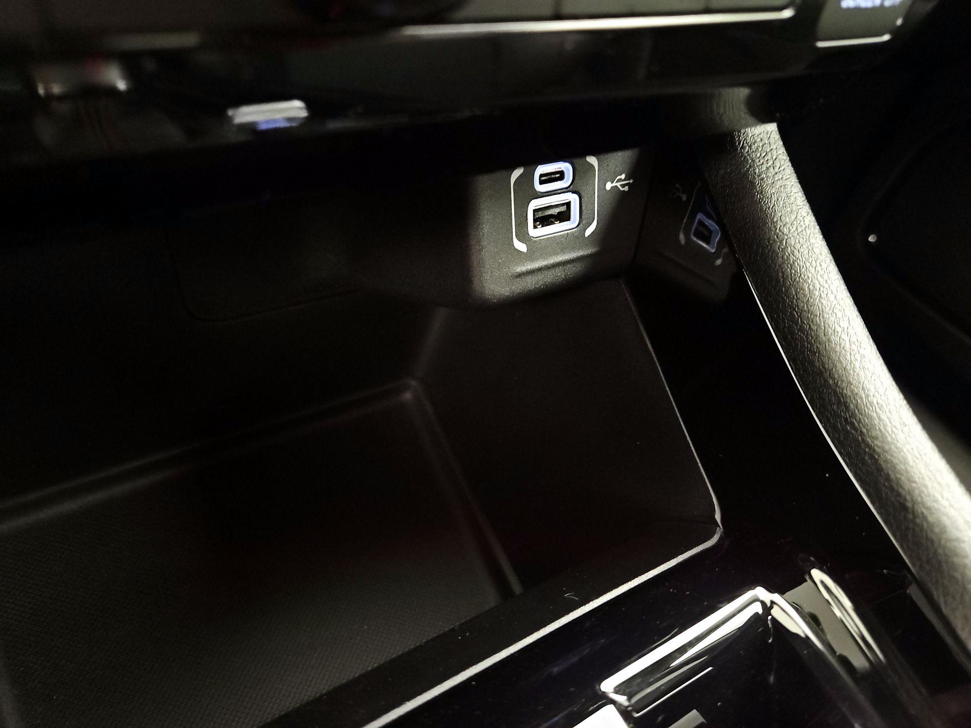 Thumbnail: 2022 Jeep Compass - 18