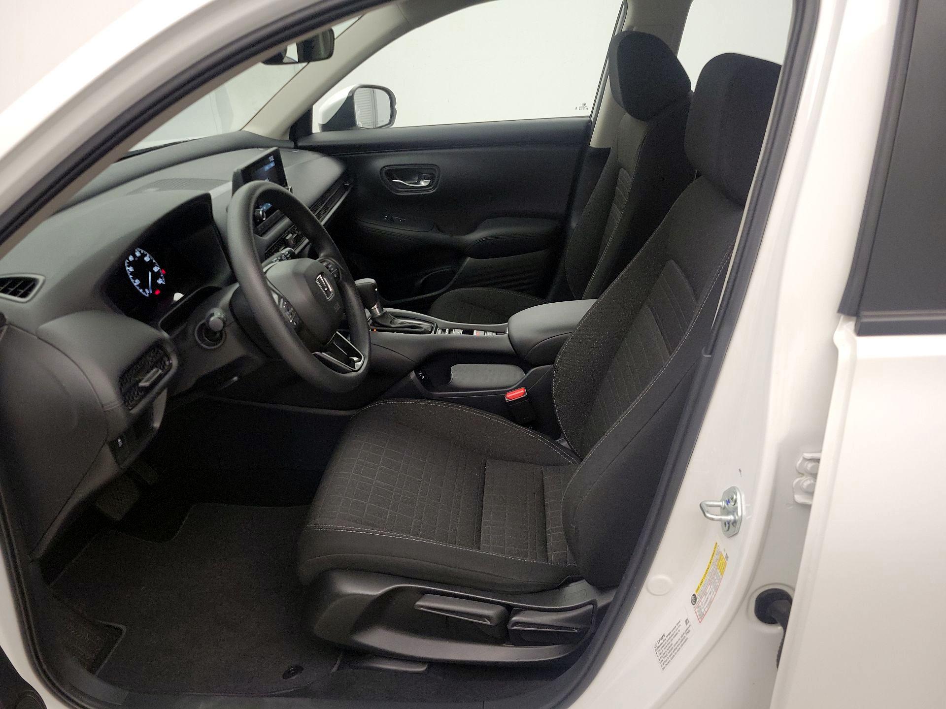 Thumbnail: 2025 Honda HR-V - 11