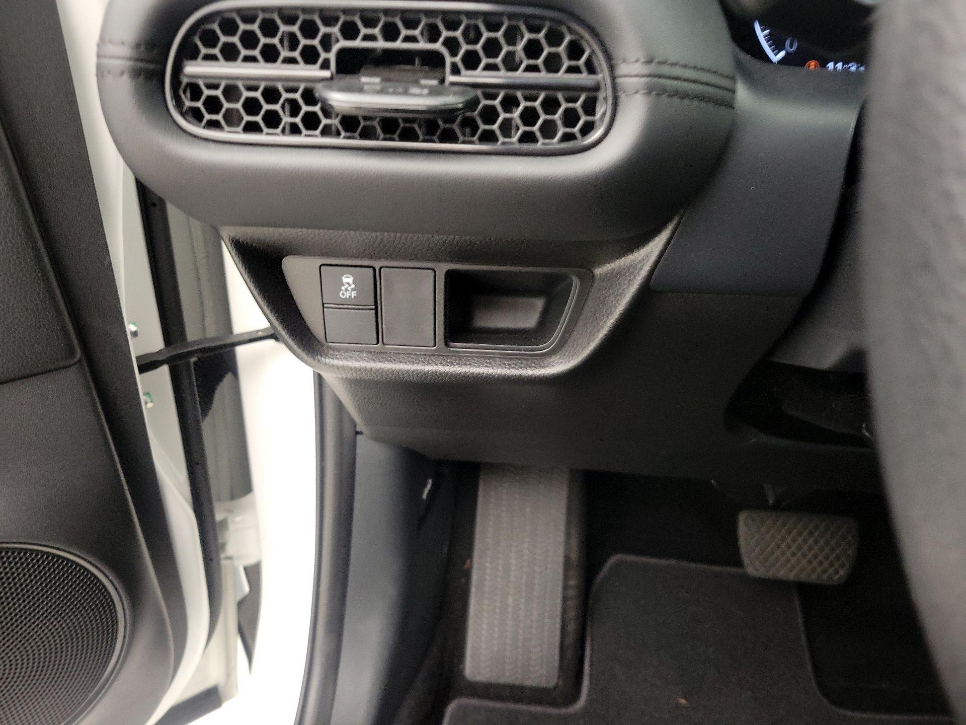 Thumbnail: 2025 Honda HR-V - 13