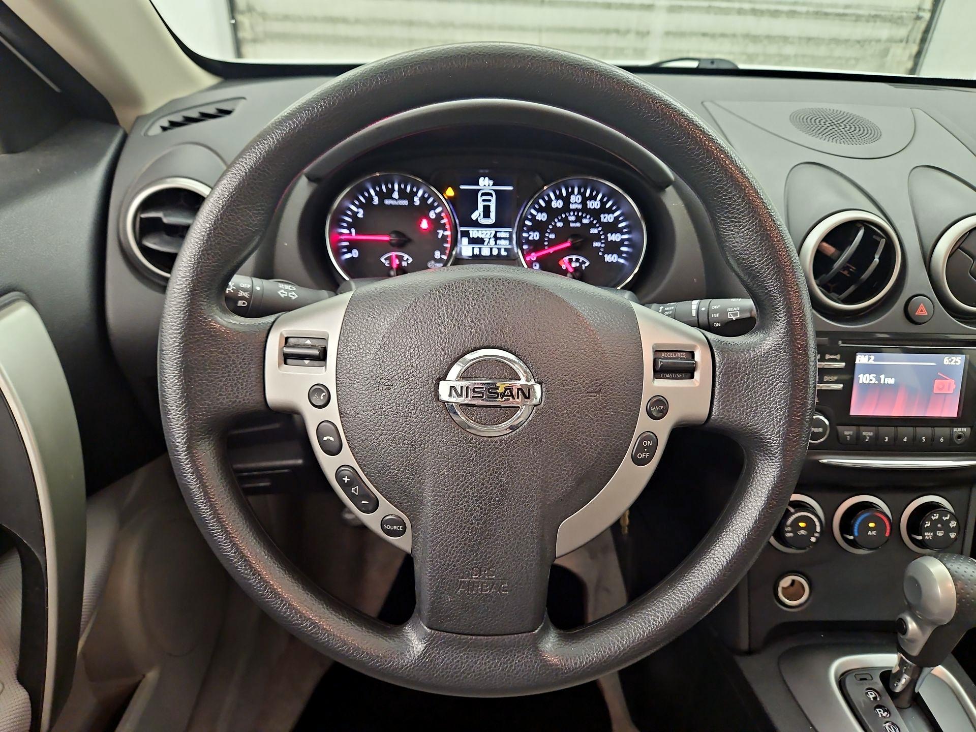 Thumbnail: 2015 Nissan Rogue - 10