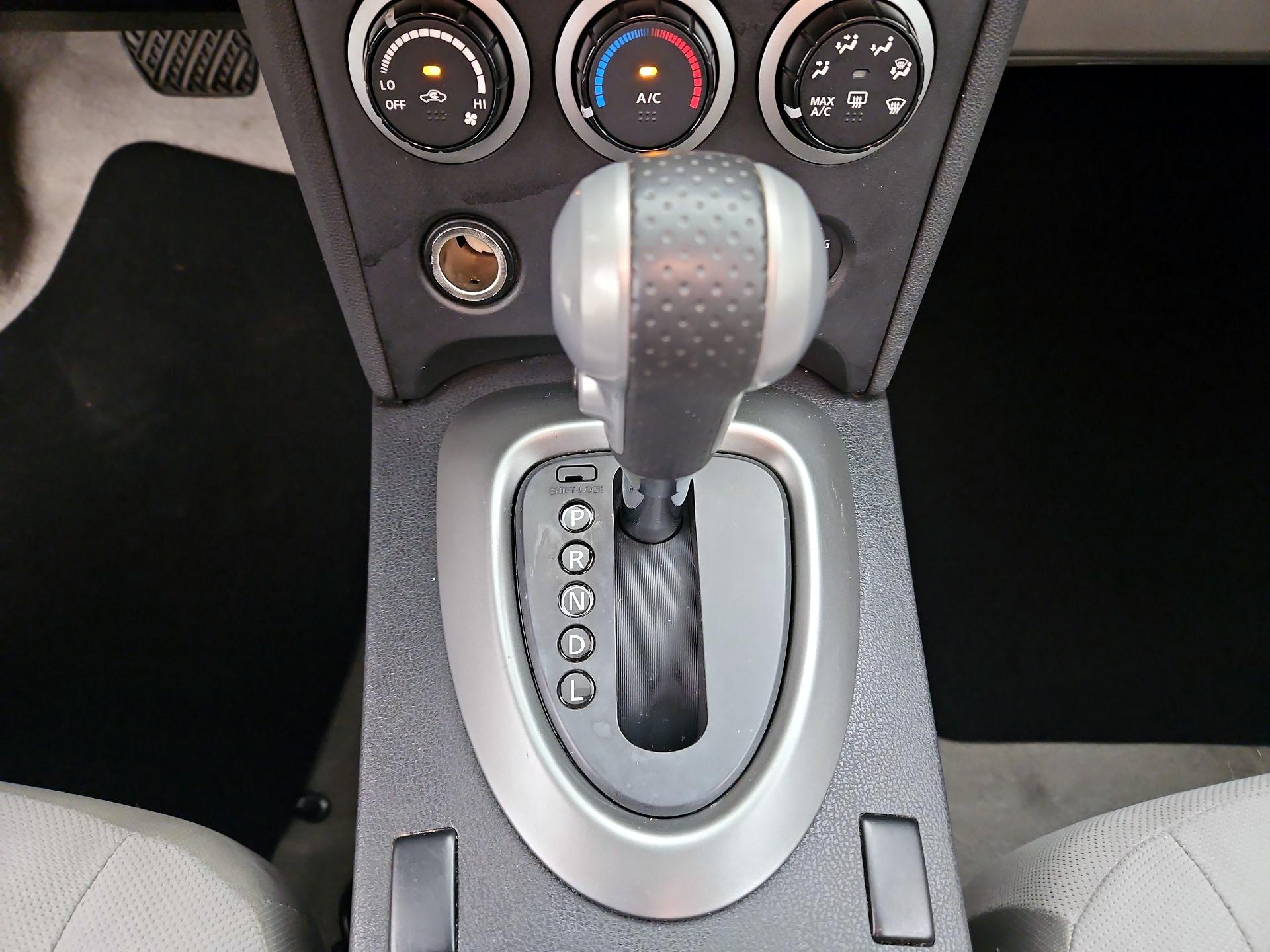 Thumbnail: 2015 Nissan Rogue - 17