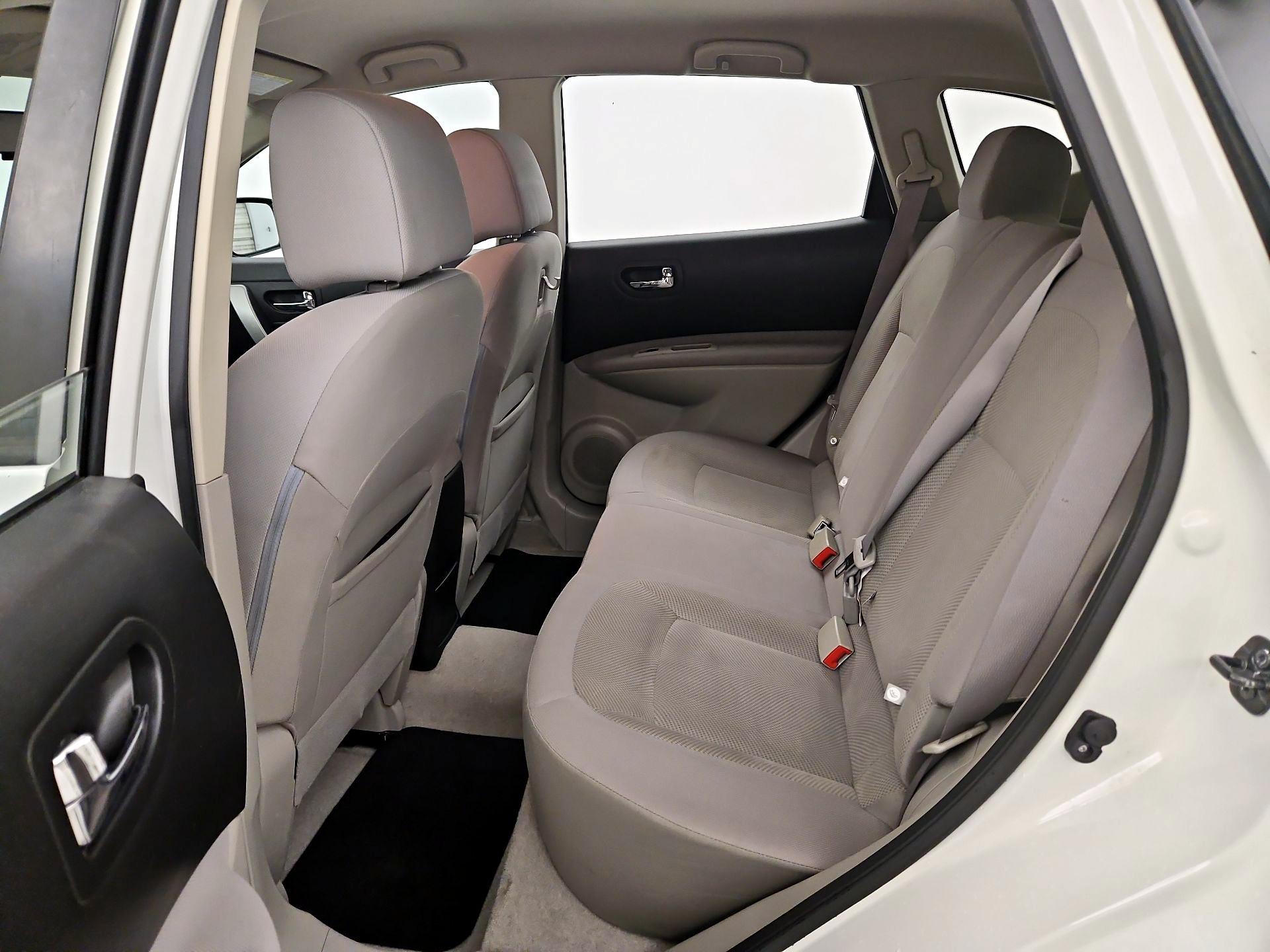 Thumbnail: 2015 Nissan Rogue - 19