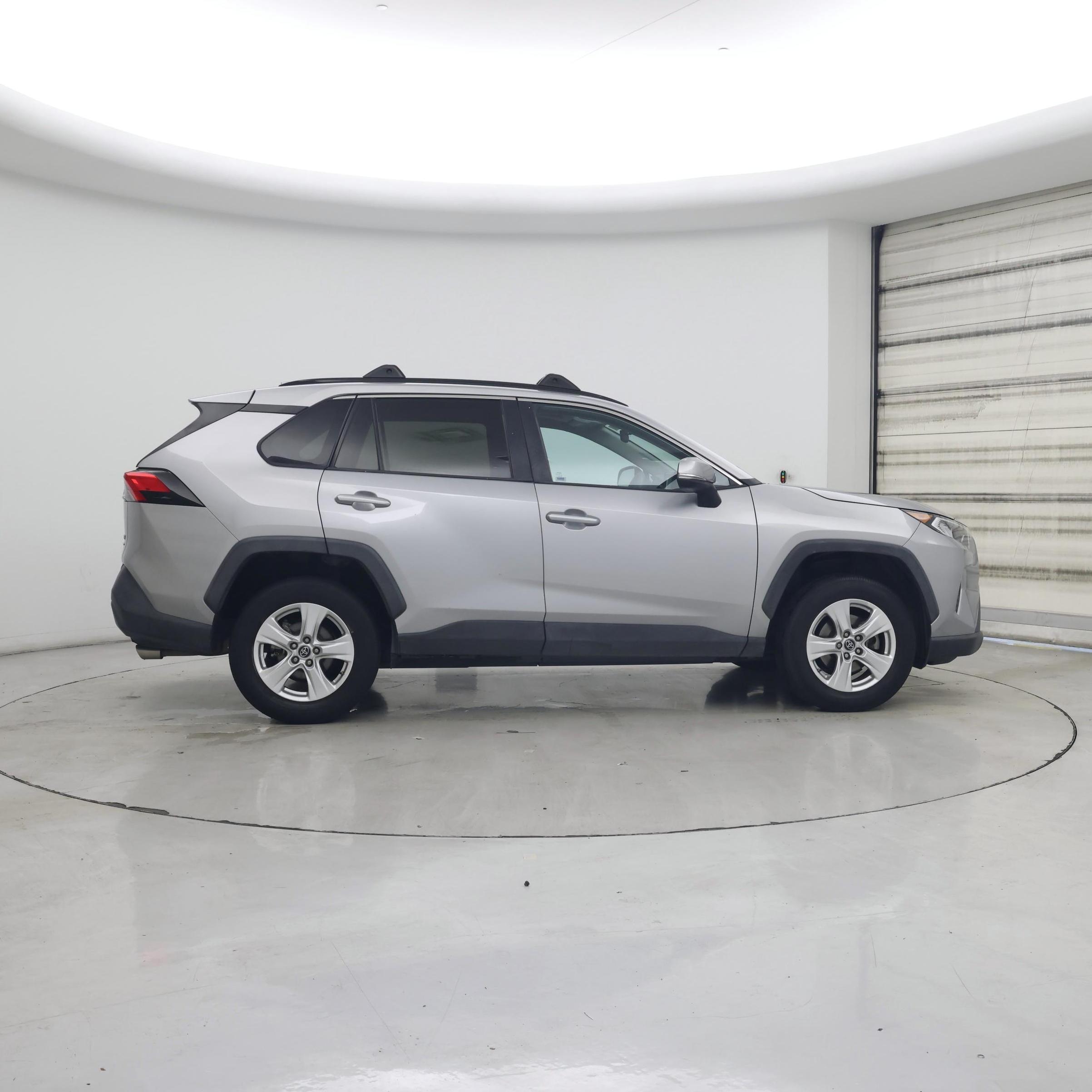 Thumbnail: 2019 Toyota RAV4 - 7