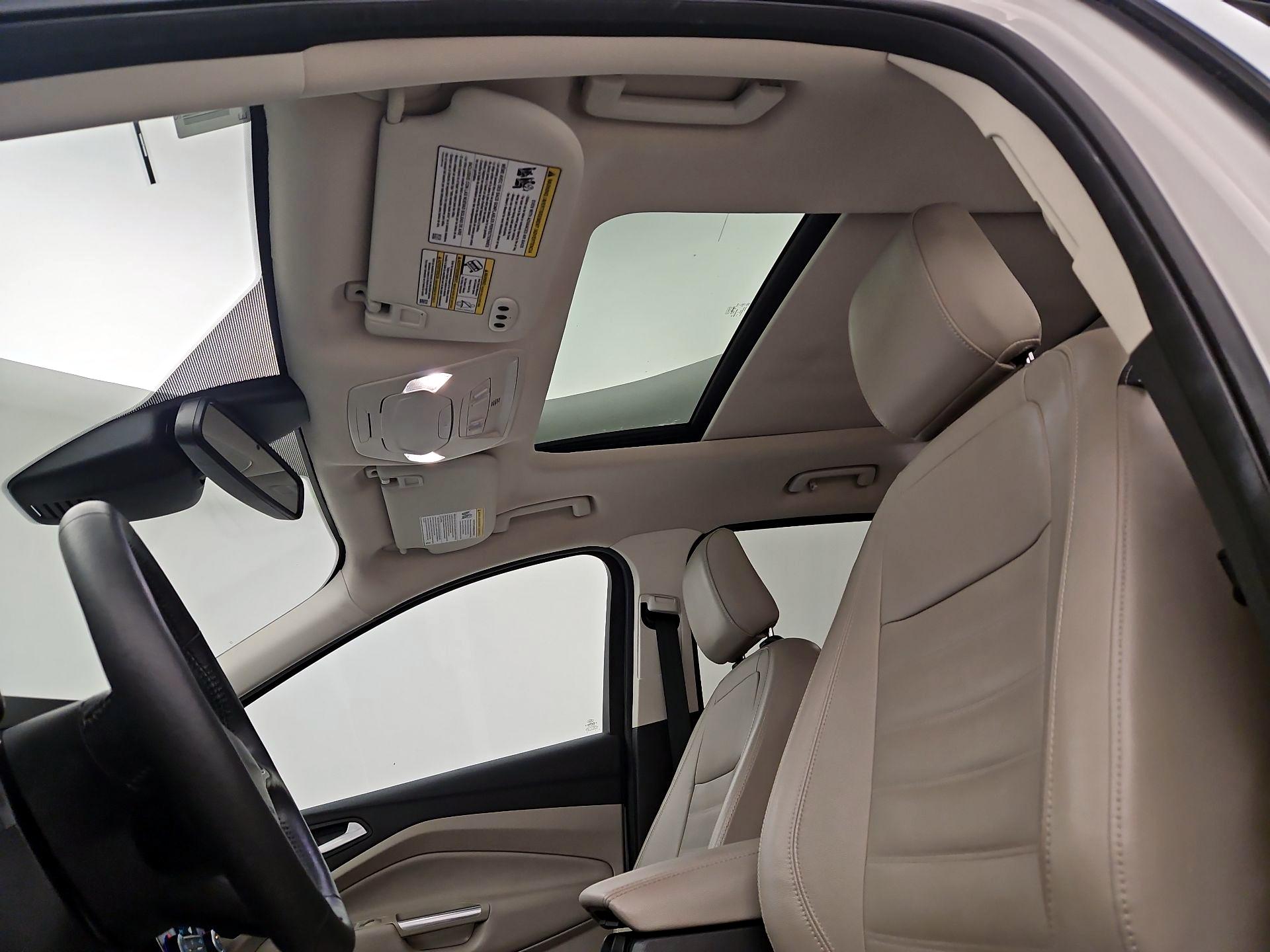 Thumbnail: 2019 Ford Escape - 20