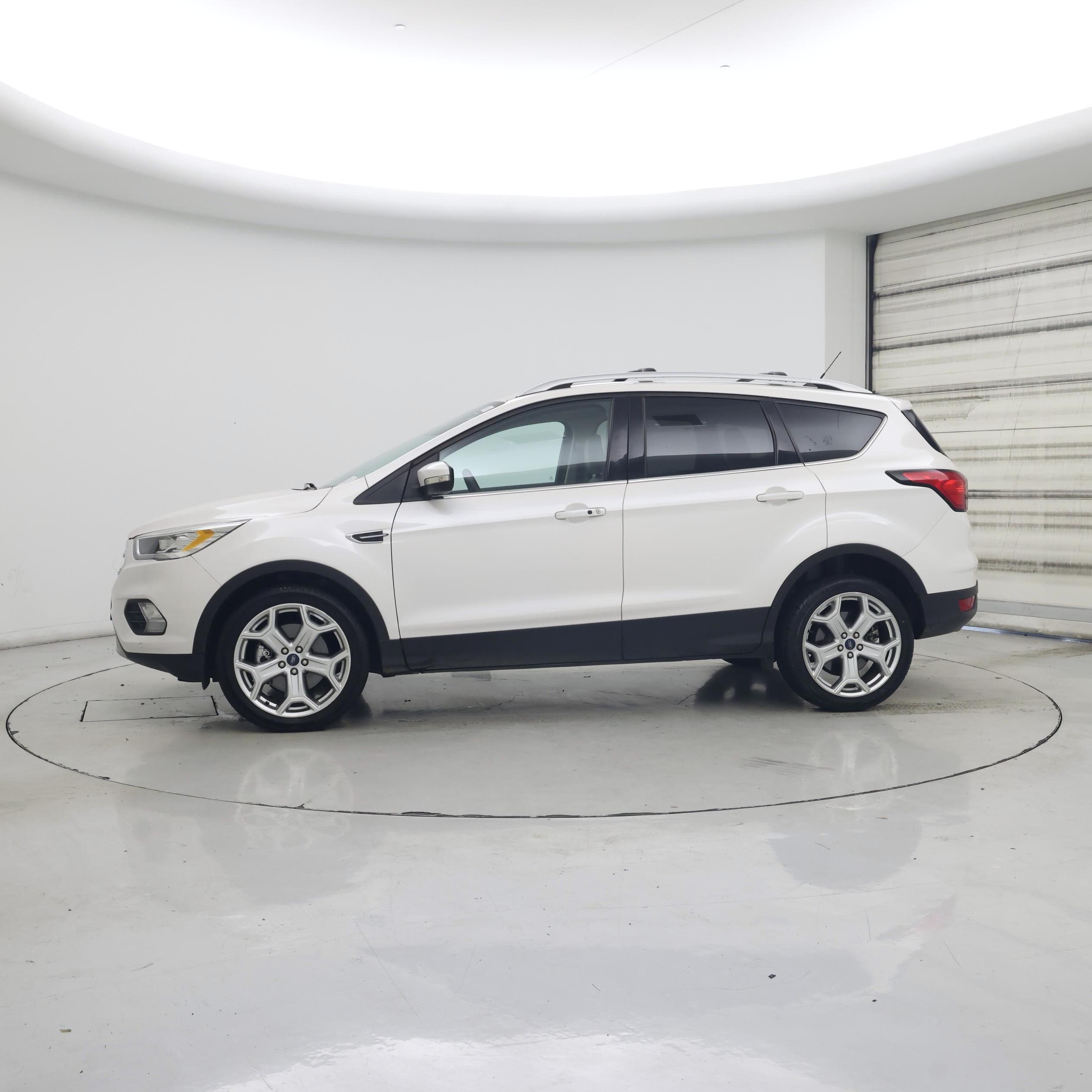 Thumbnail: 2019 Ford Escape - 3