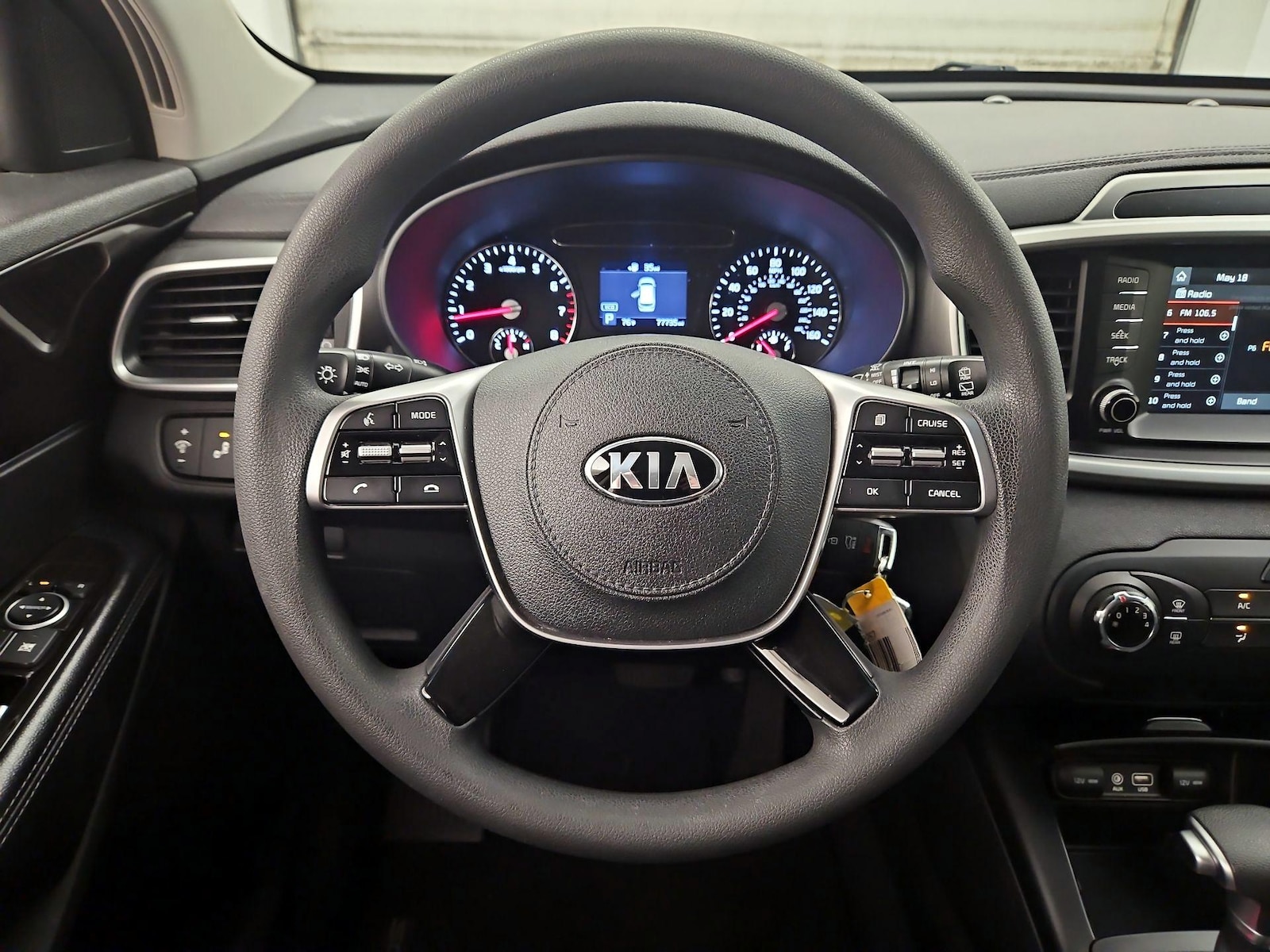 2020 Kia Sorento LX - Photo 11