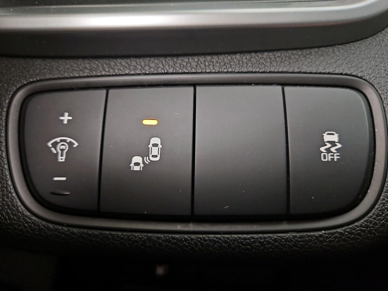 2020 Kia Sorento LX - Photo 14