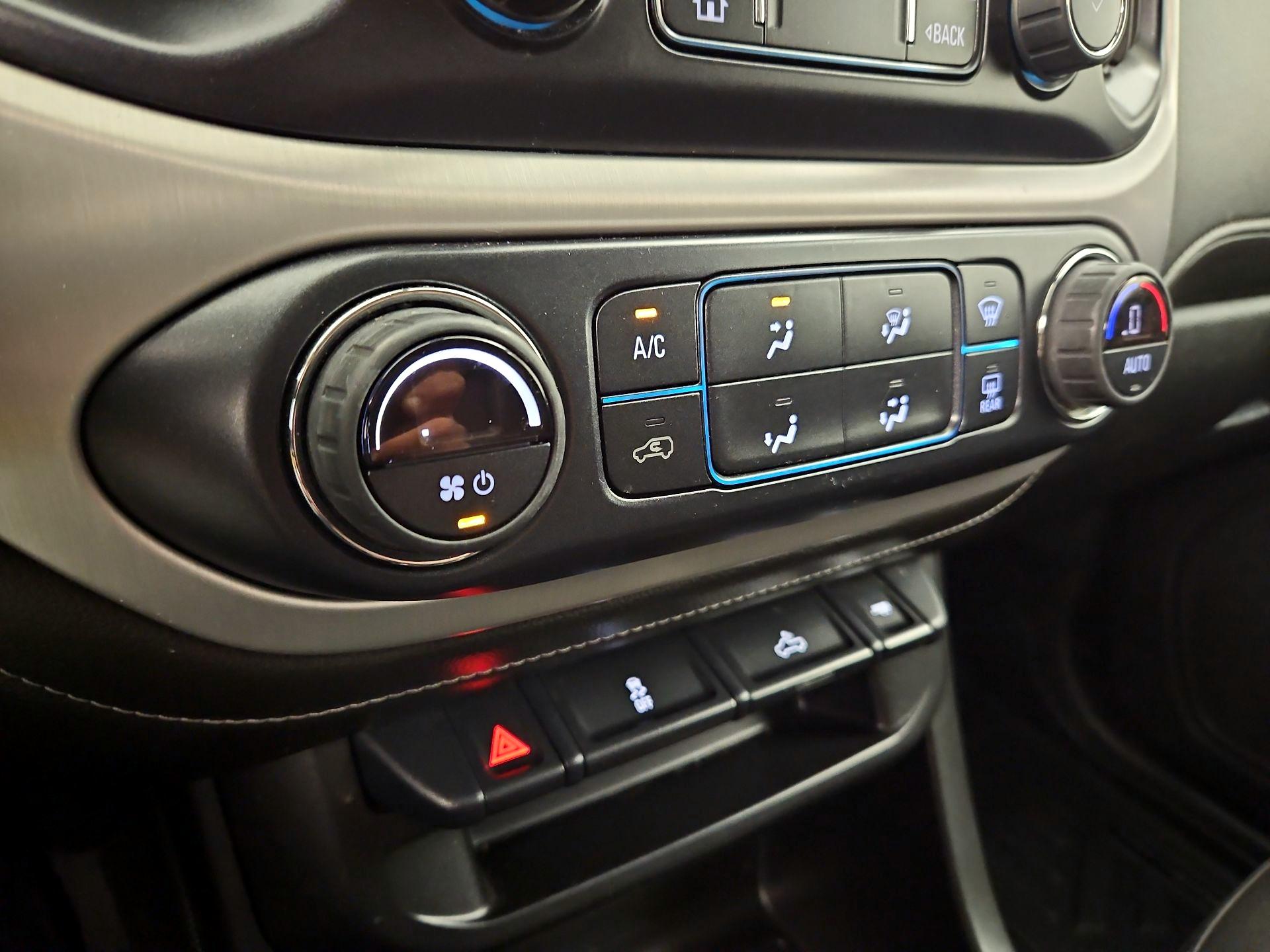 Thumbnail: 2022 GMC Canyon - 16
