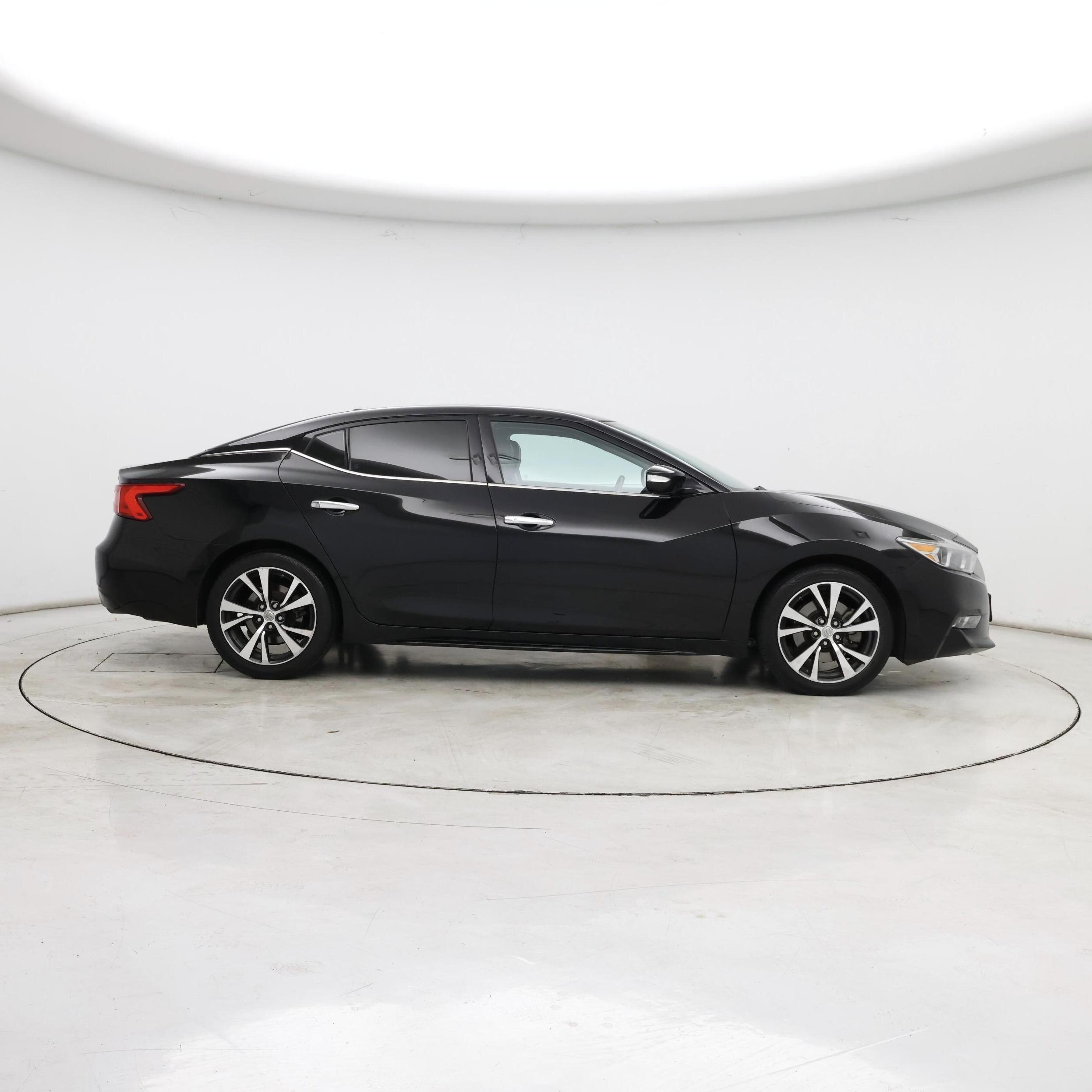 Thumbnail: 2017 Nissan Maxima - 7