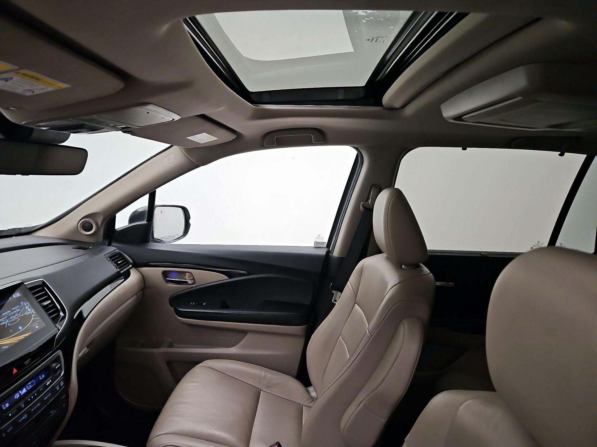 Thumbnail: 2020 Honda Pilot - 20