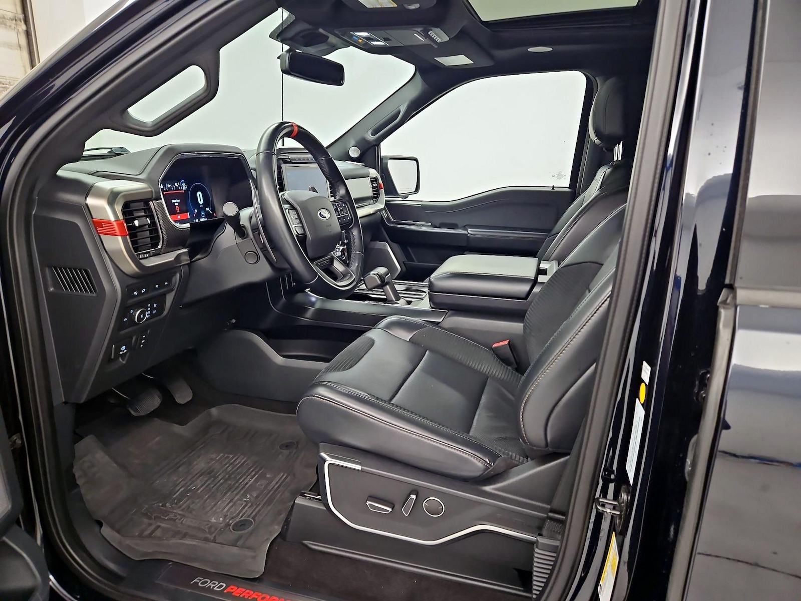 2021 Ford F-150 Raptor - Photo 12