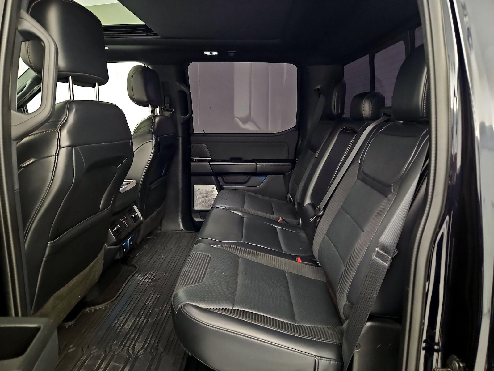 2021 Ford F-150 Raptor - Photo 22