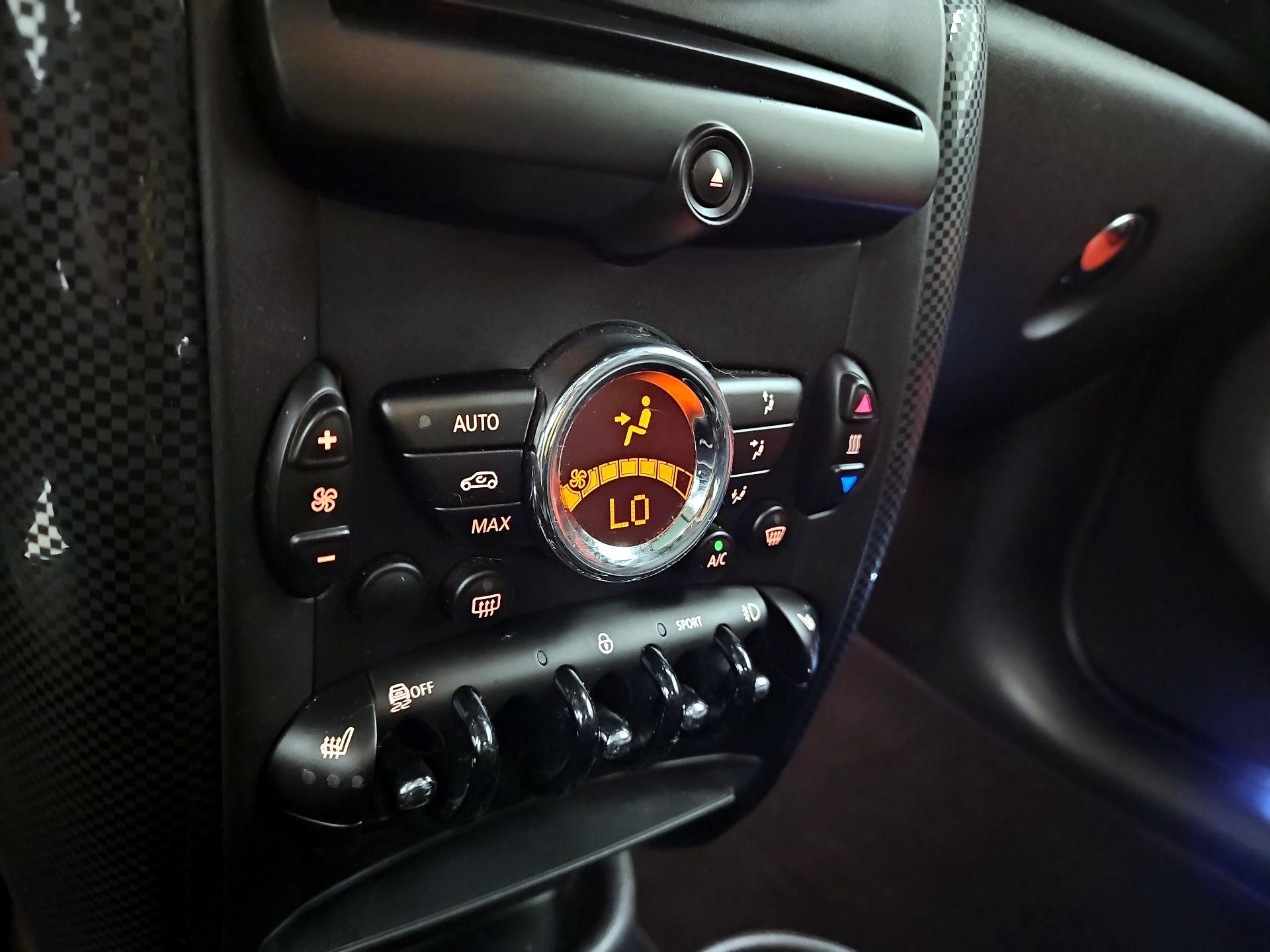 Thumbnail: 2016 MINI Cooper Countryman - 14